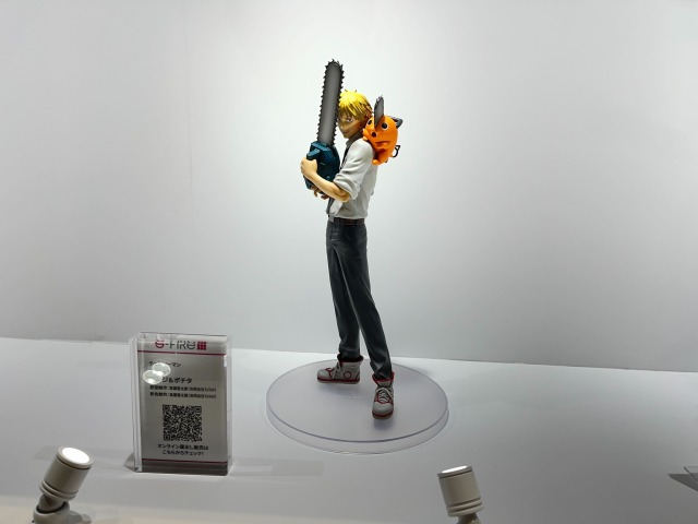 「チェンソーマン」デンジ＆ポチタ