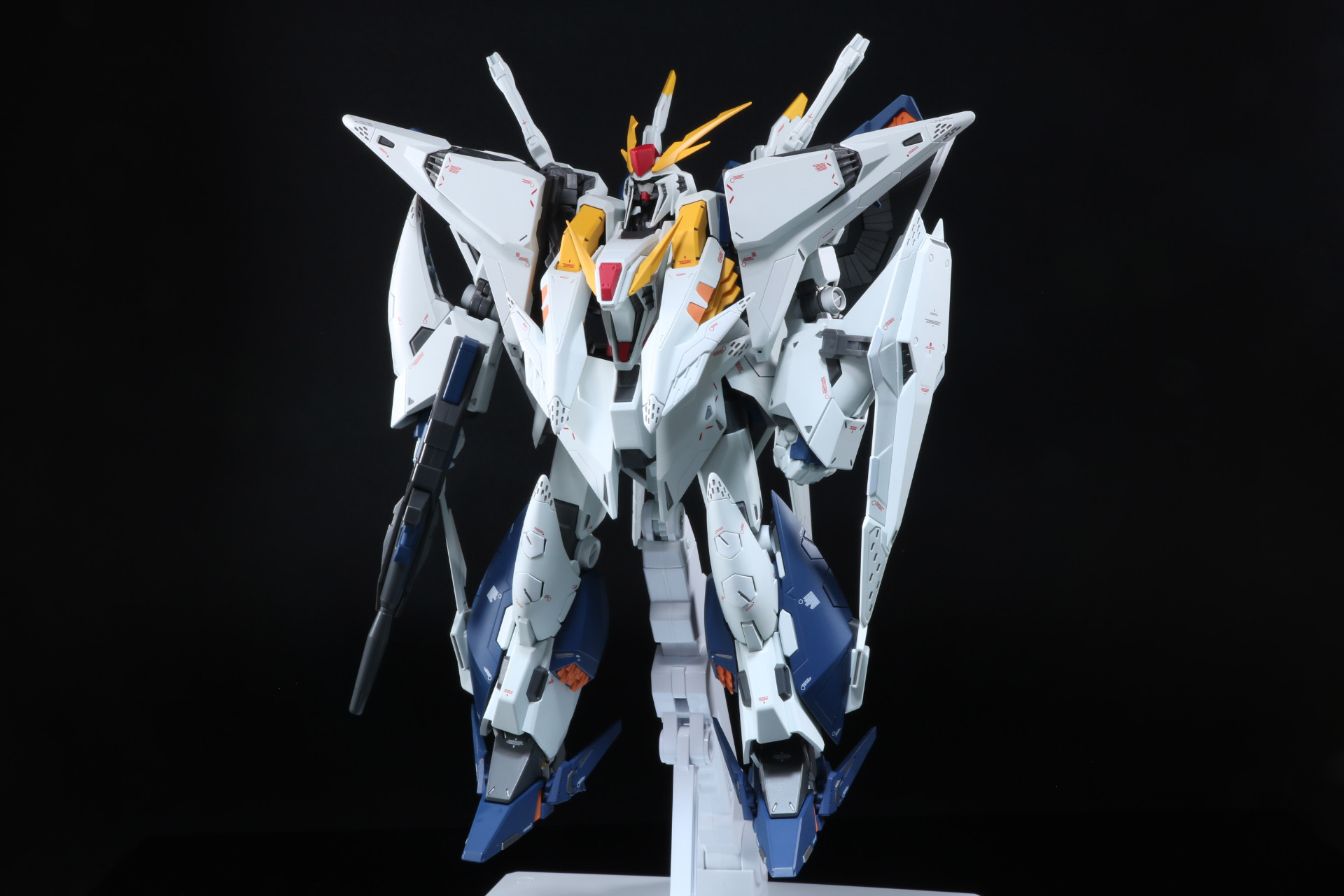 ほぼ塗装されており外観の質感が高く、見ごたえ抜群