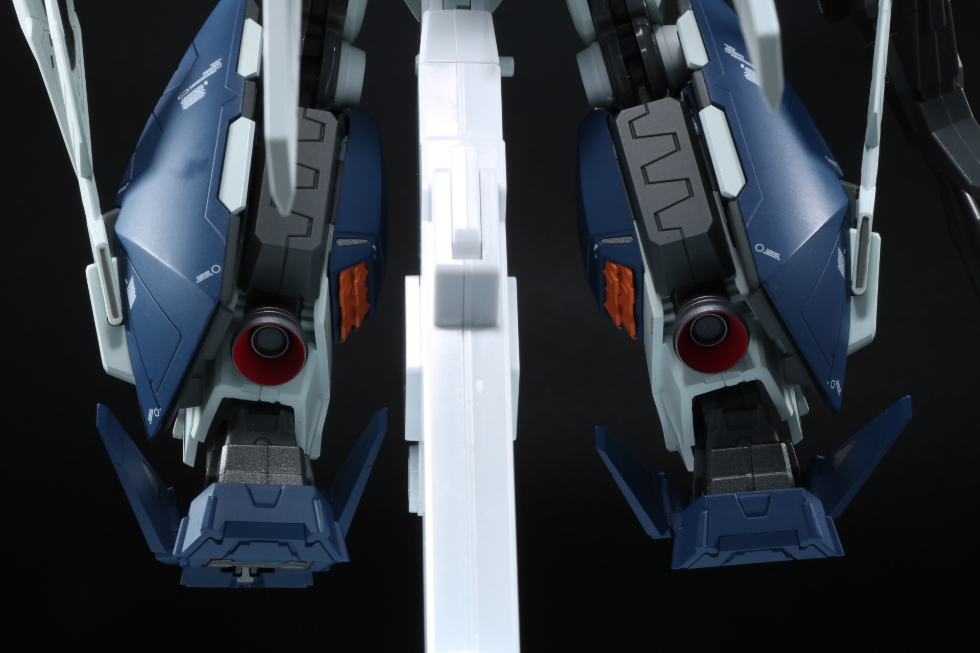 脚部ノズルにも塗装が施されている