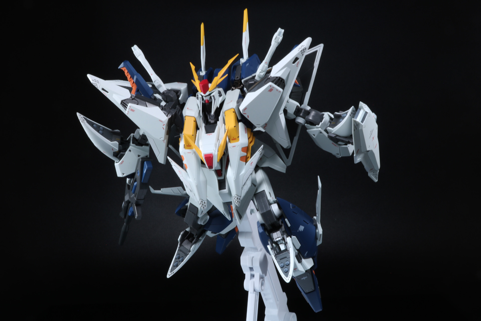 ミサイルコンテナを展開