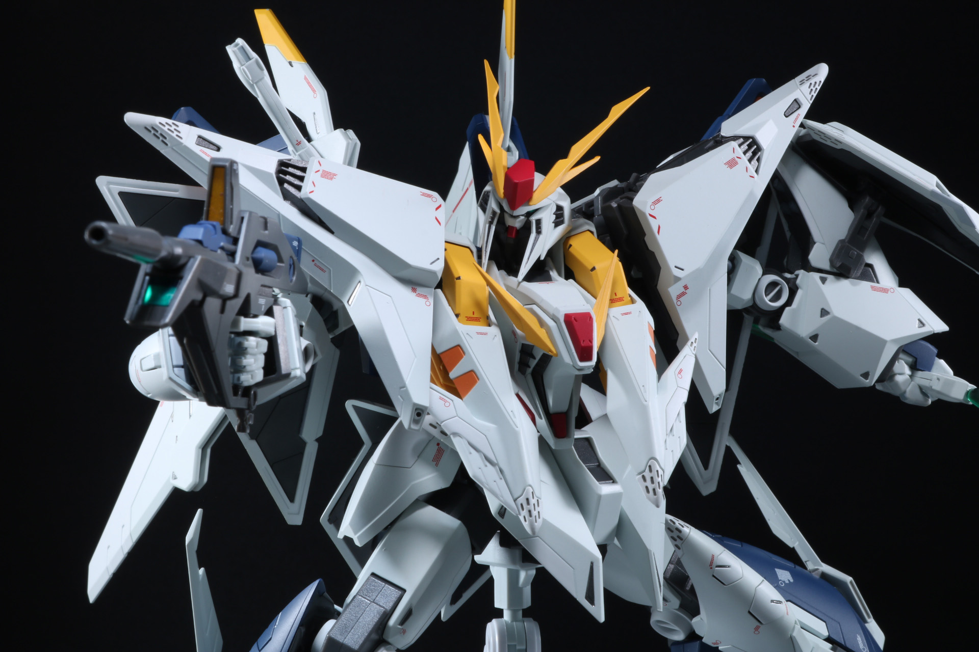 側面に回る相手に照準を合わせる