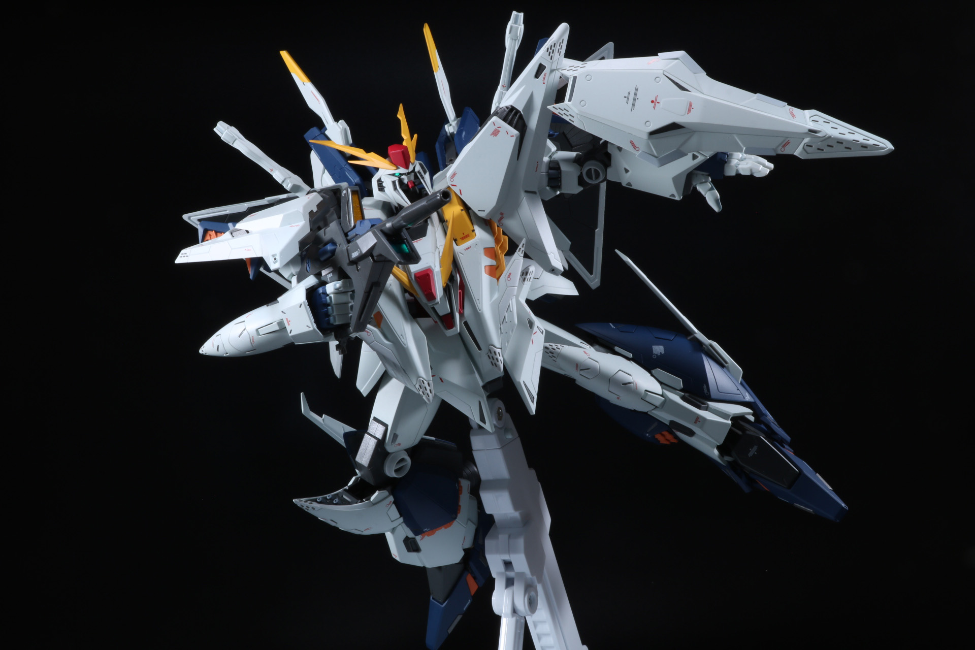 側面に回る相手に照準を合わせる