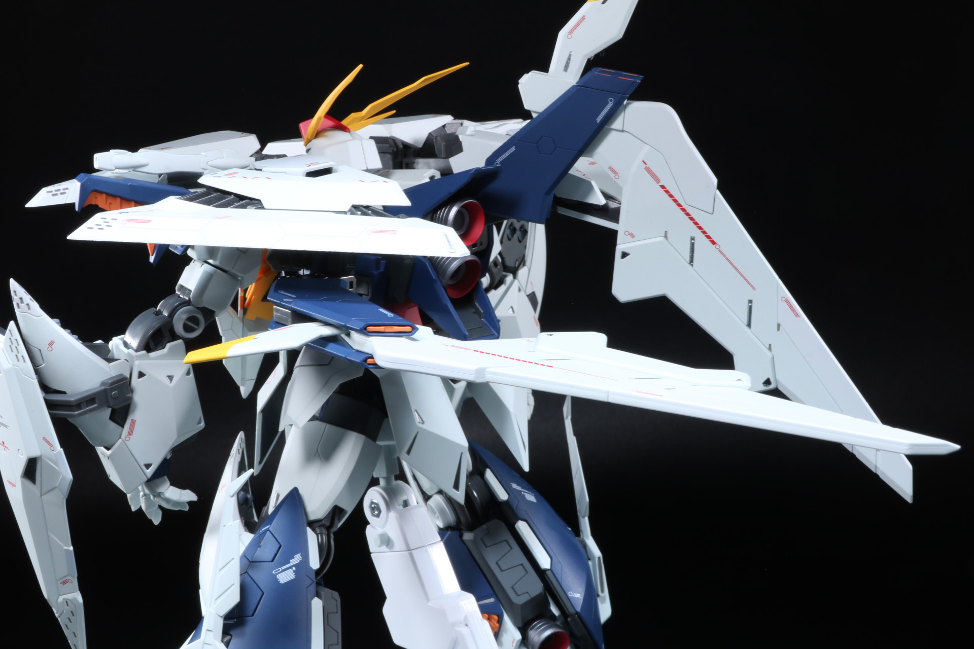 翼パーツの位置を調整