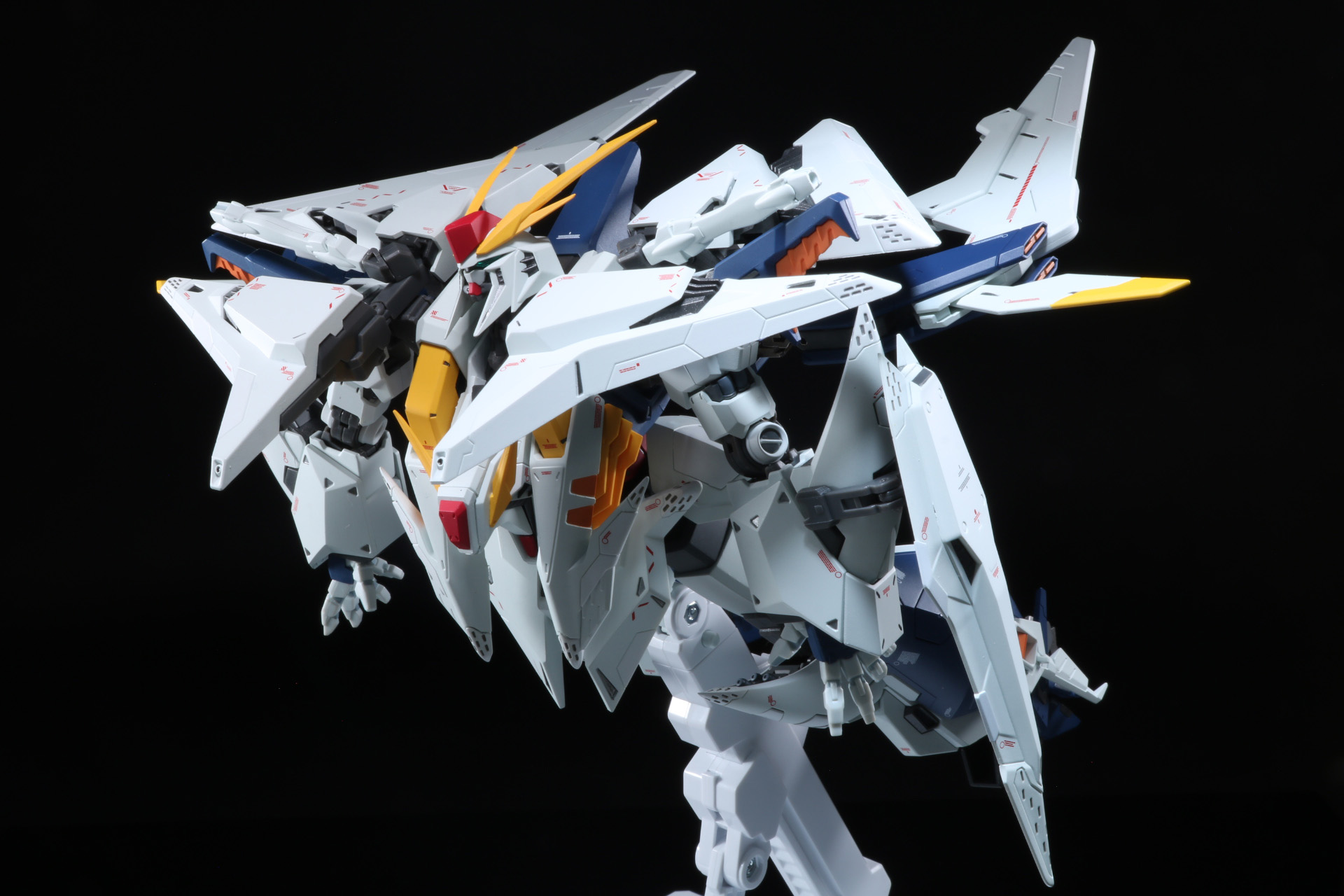 独特なシルエットのフライト・フォーム