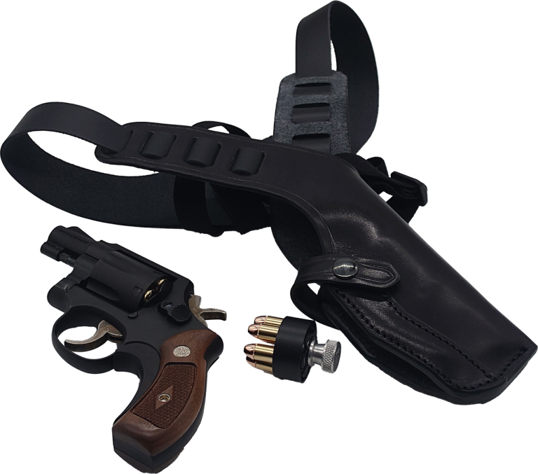 DXセットでは特別仕様のカートリッジやスピードローダー、劇中モデルを再現した本革ホルスターが同梱