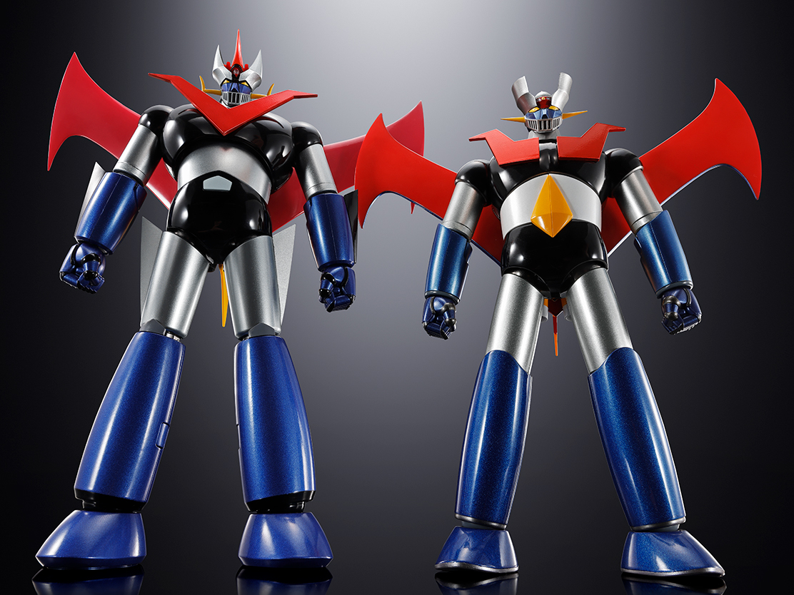 「超合金魂 GX-111 グレートマジンガー 革進 -KAKUMEI SHINKA-」（別売り）と並び立つGX-117 マジンガーZ（強化型）革進
