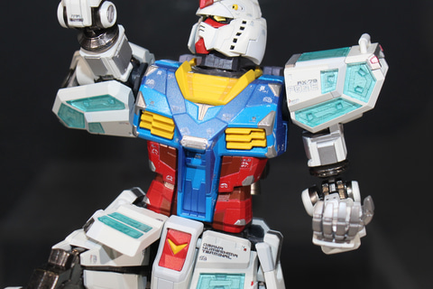 エキスポ　ガンダム　超合金 超合金 【抽選販売】EXPO2025 超合金 RX-78F00/E ガンダム | 魂