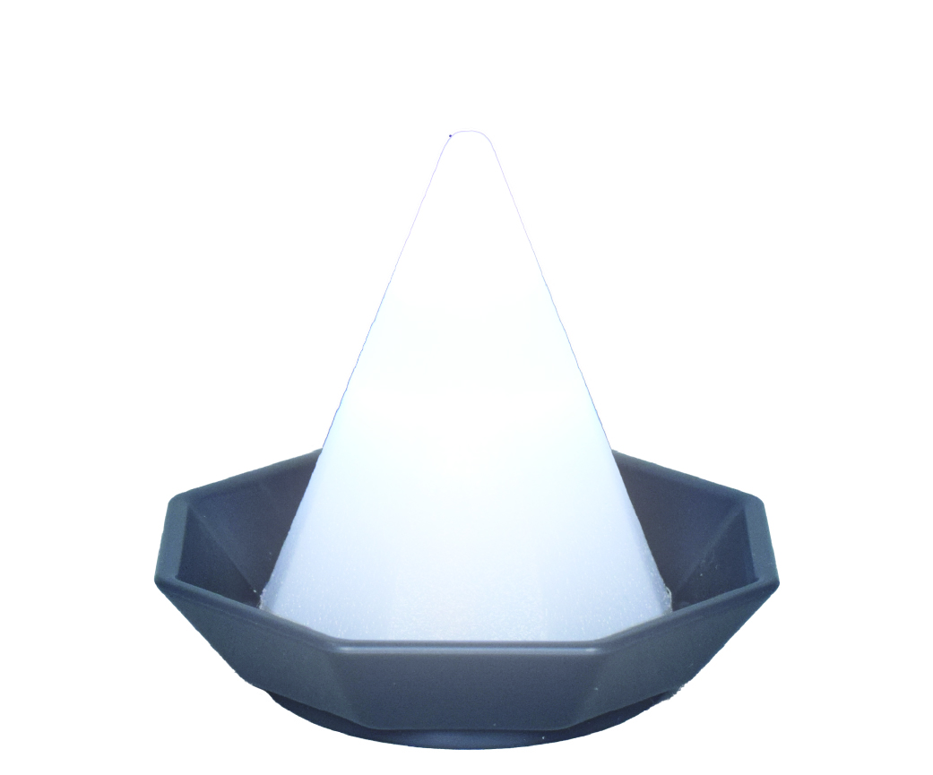 「八角錐形（ホワイト）」