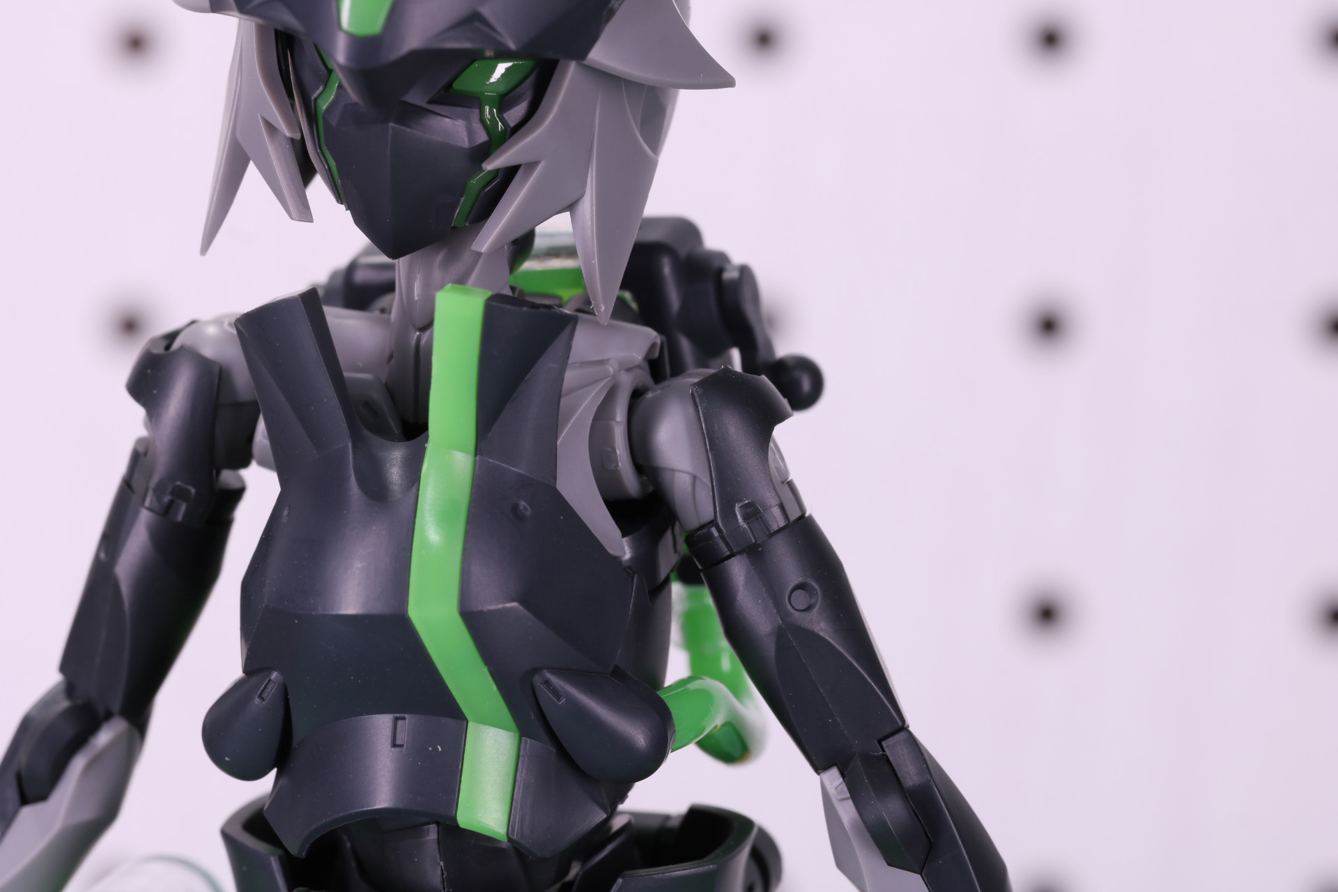 肩アーマーを装着