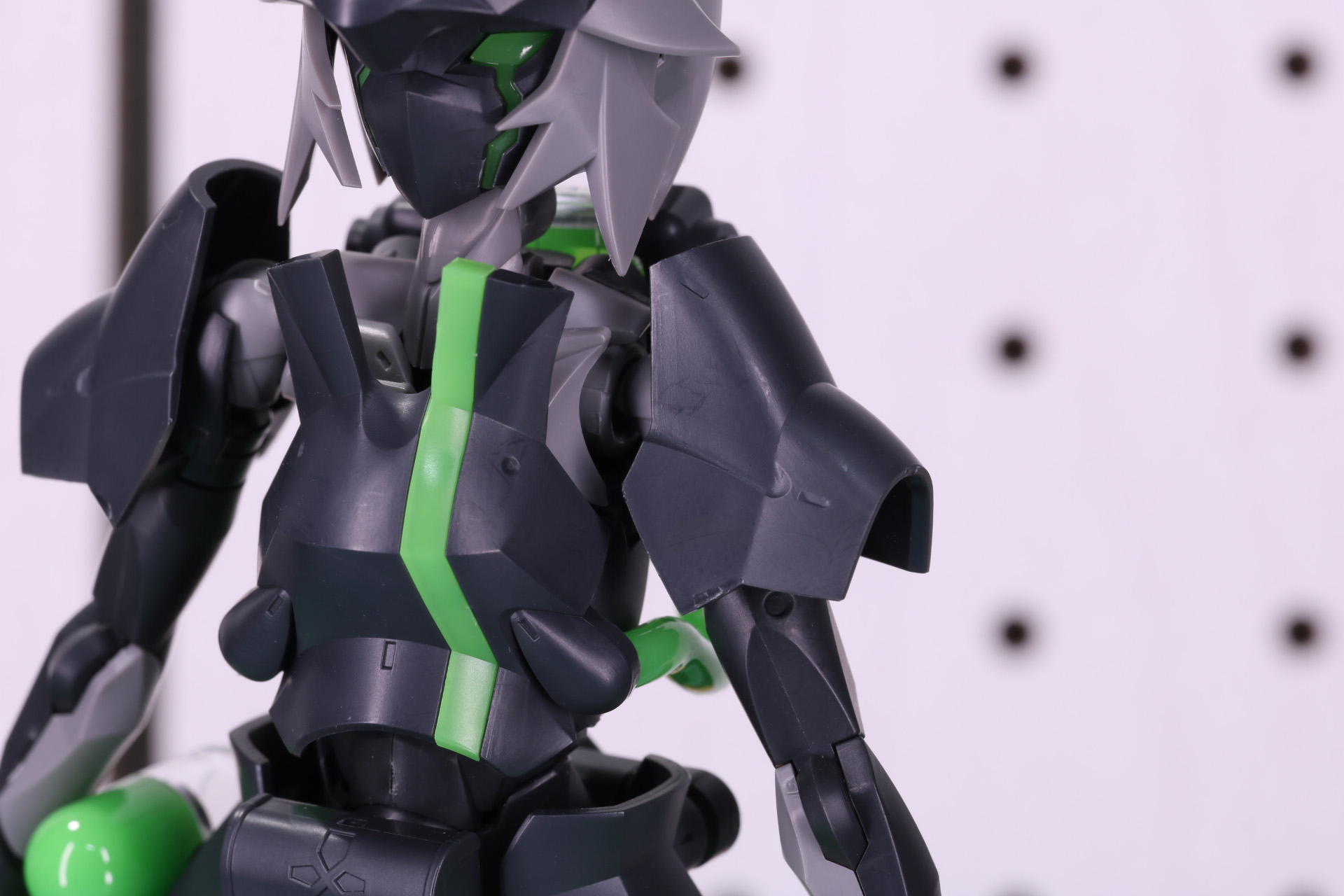 肩アーマーを装着