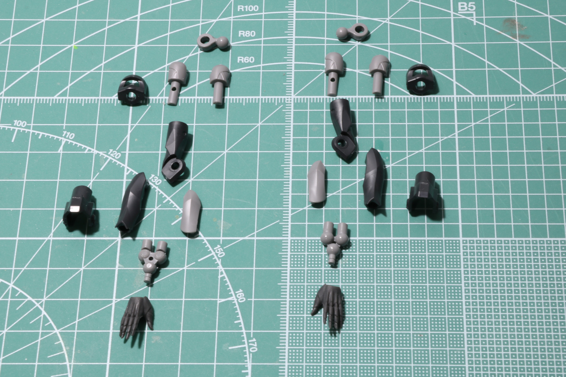 腕部の組み立て