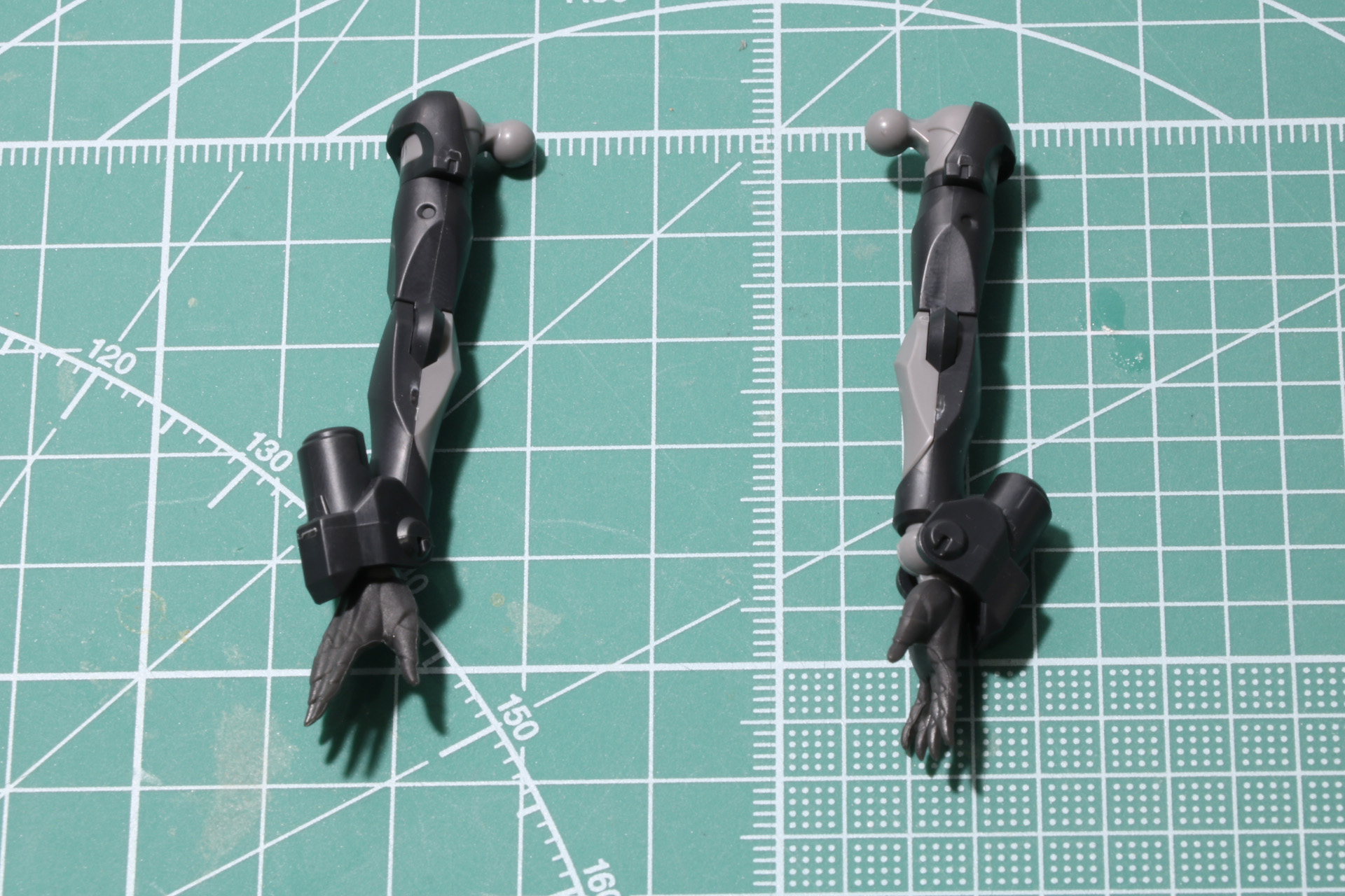 腕部の組み立て