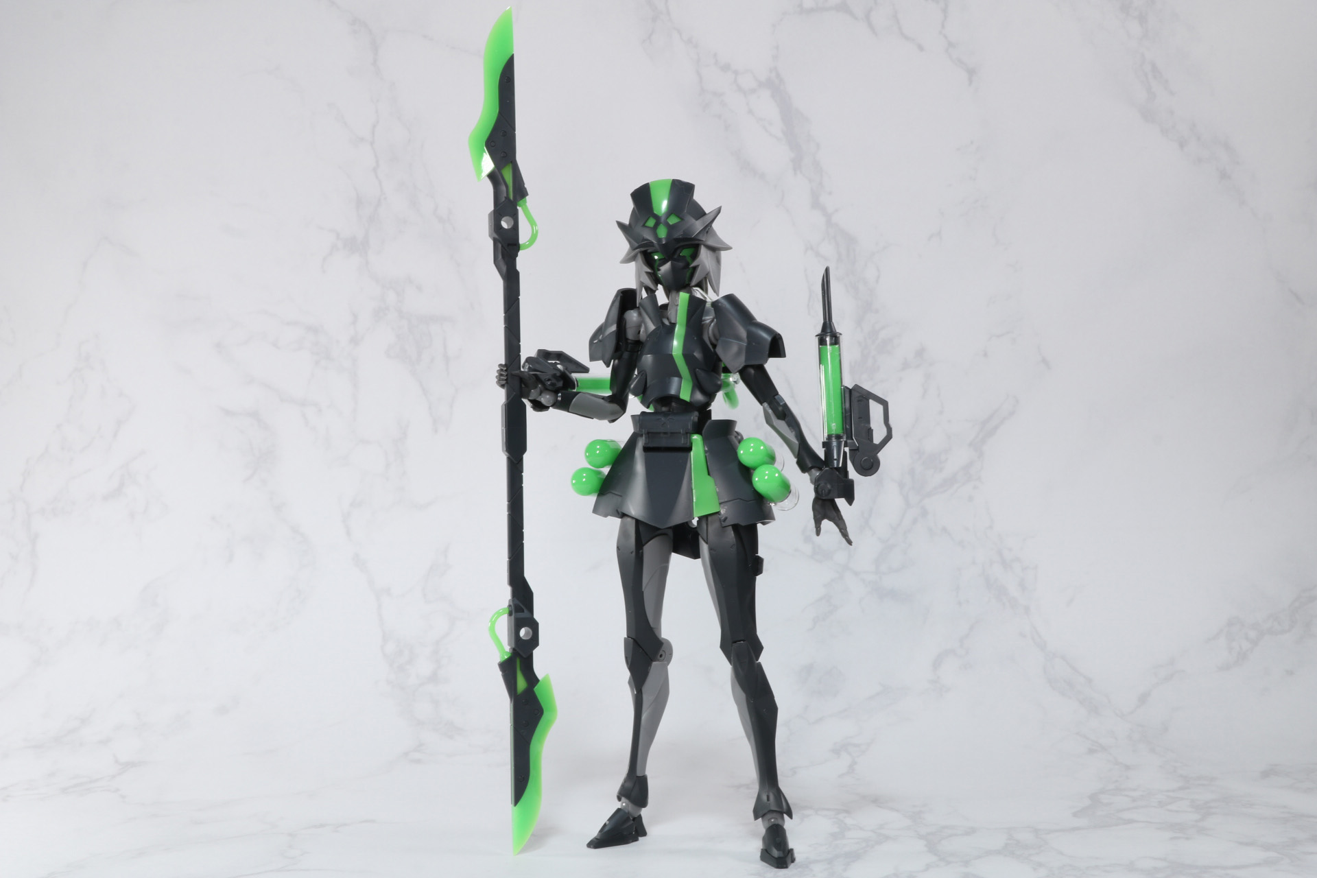 連結状態の「スカルペル」は「ペリドット」を超えるサイズ