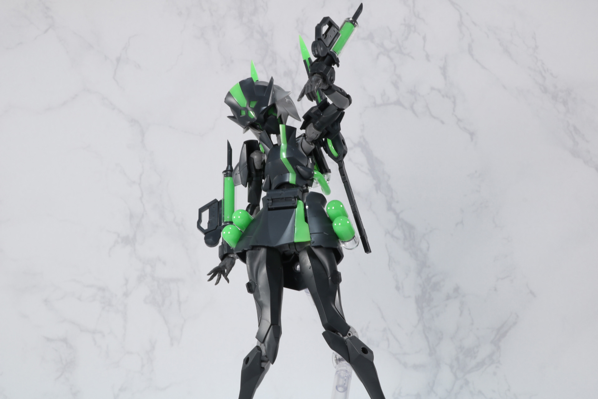 挑発的な動きも表現できる