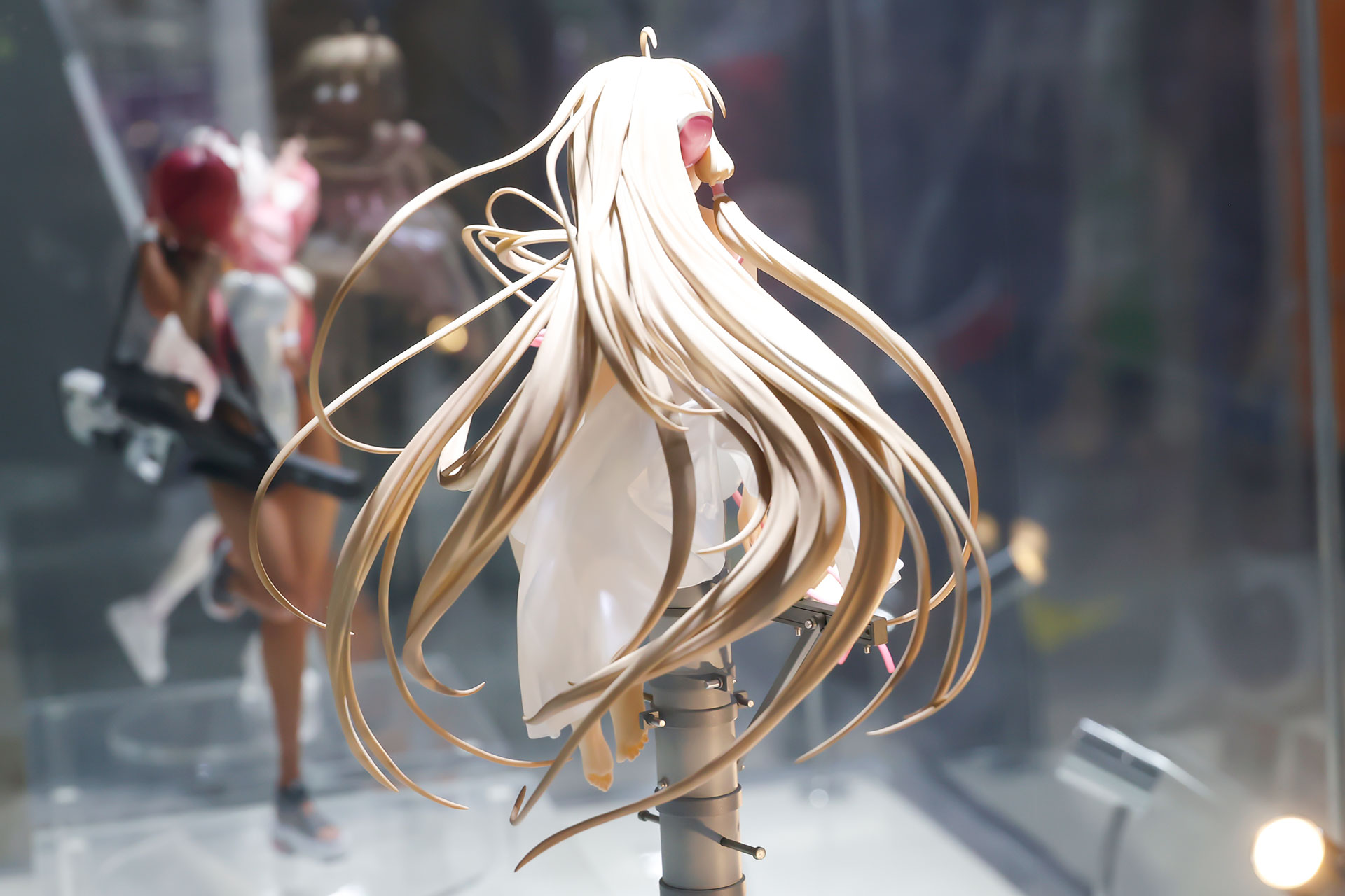 こちらは背面側から見たところだ