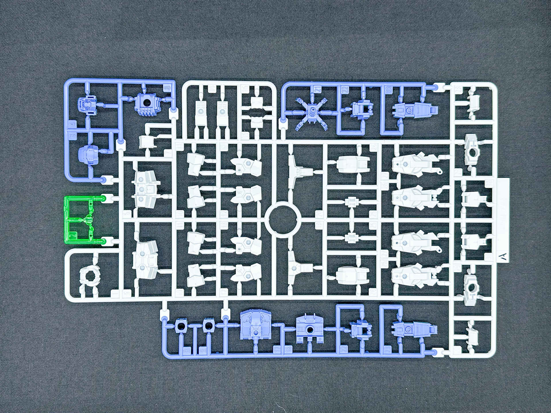 アルトのメインランナー。ロイロイのパーツもこのランナーに含まれます。