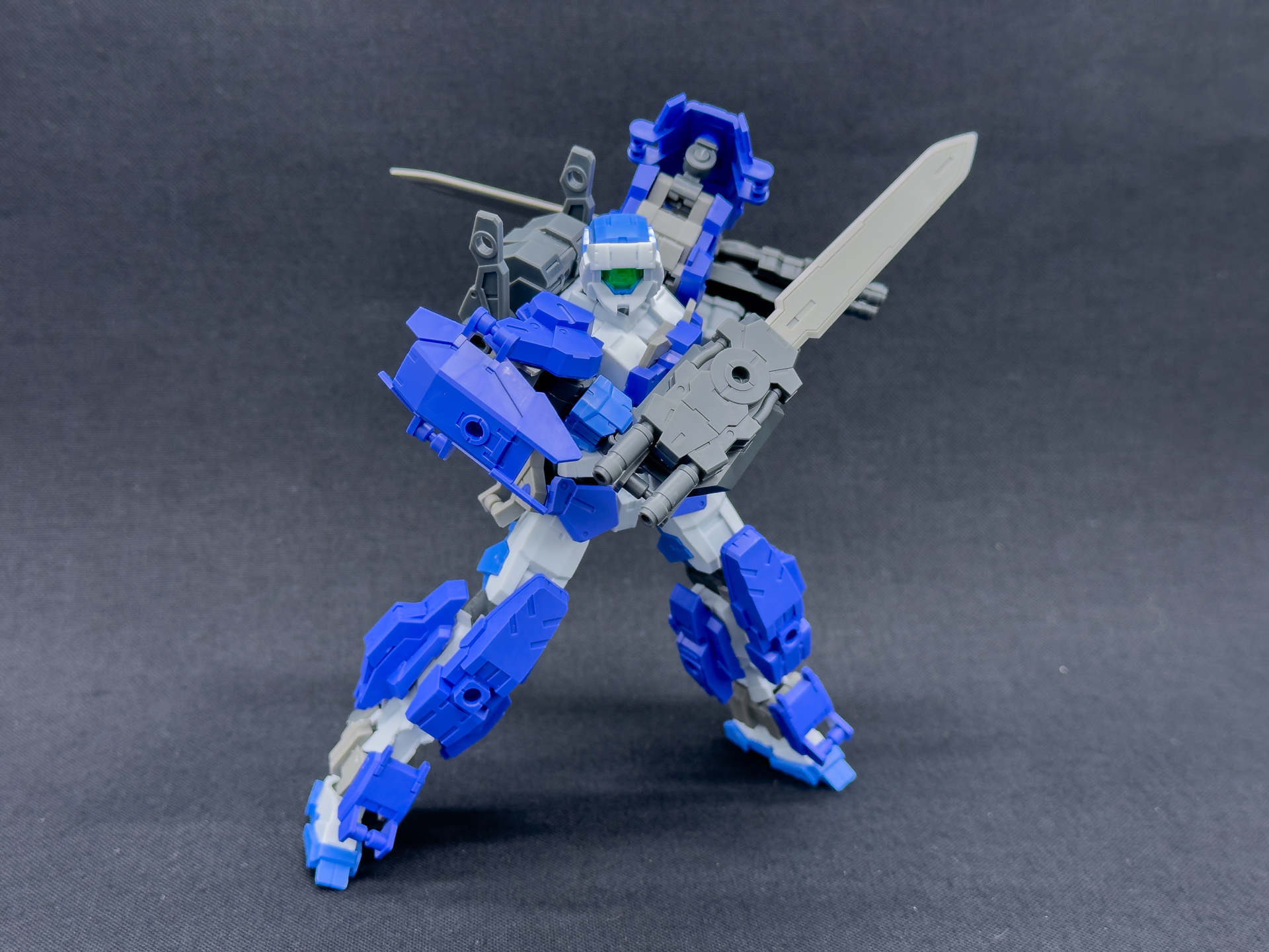 各部フルアーマーパーツはポージング時に干渉しません。