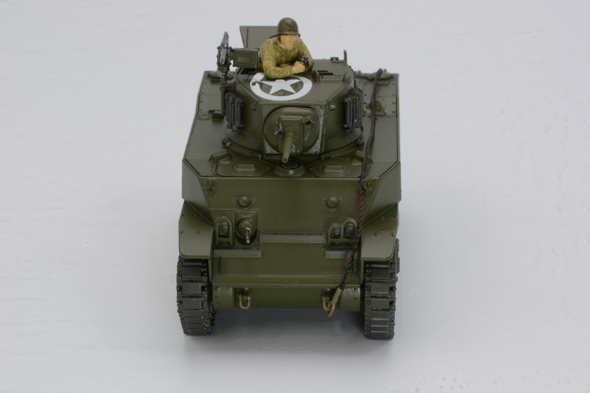 見上げるようなアングルだと迫力が増す