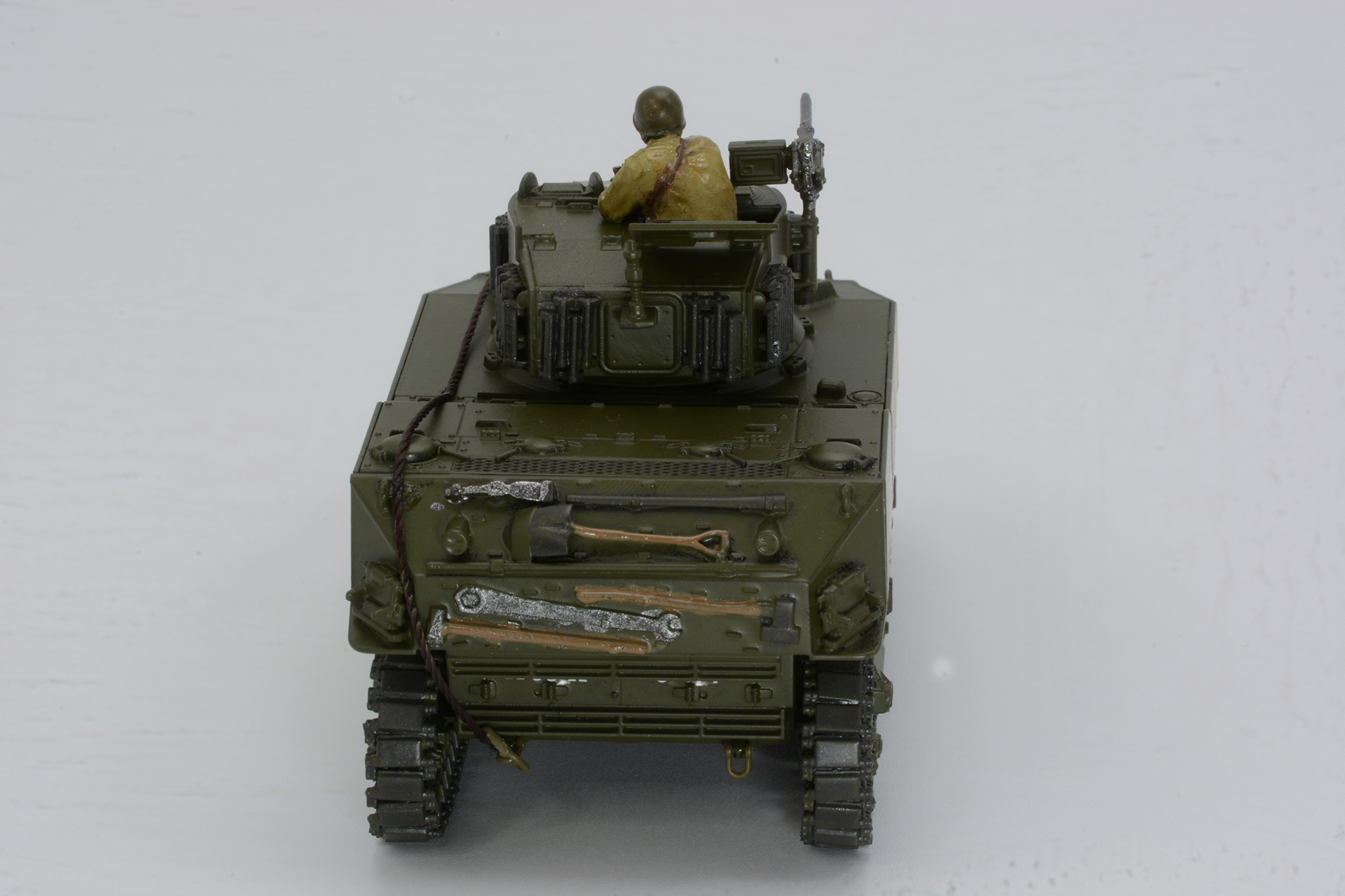 見上げるようなアングルだと迫力が増す