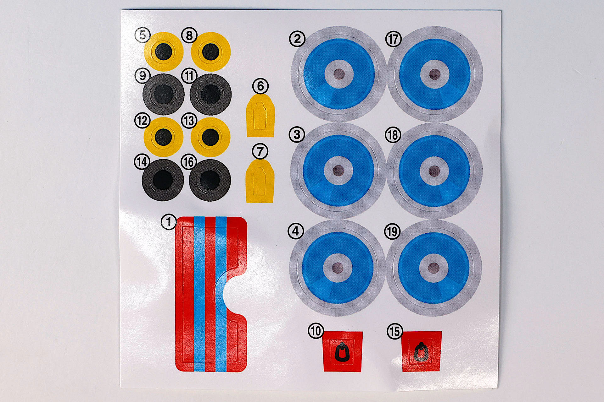 こちらは「ごし、ごし！トーマス」に付属するシールだ