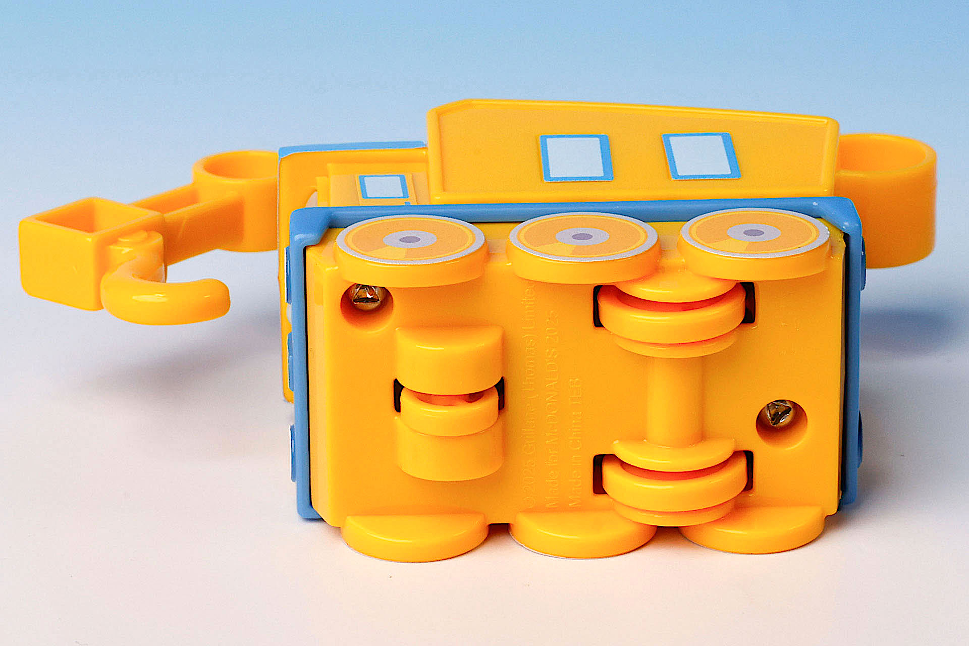 底面には車輪が付けられている