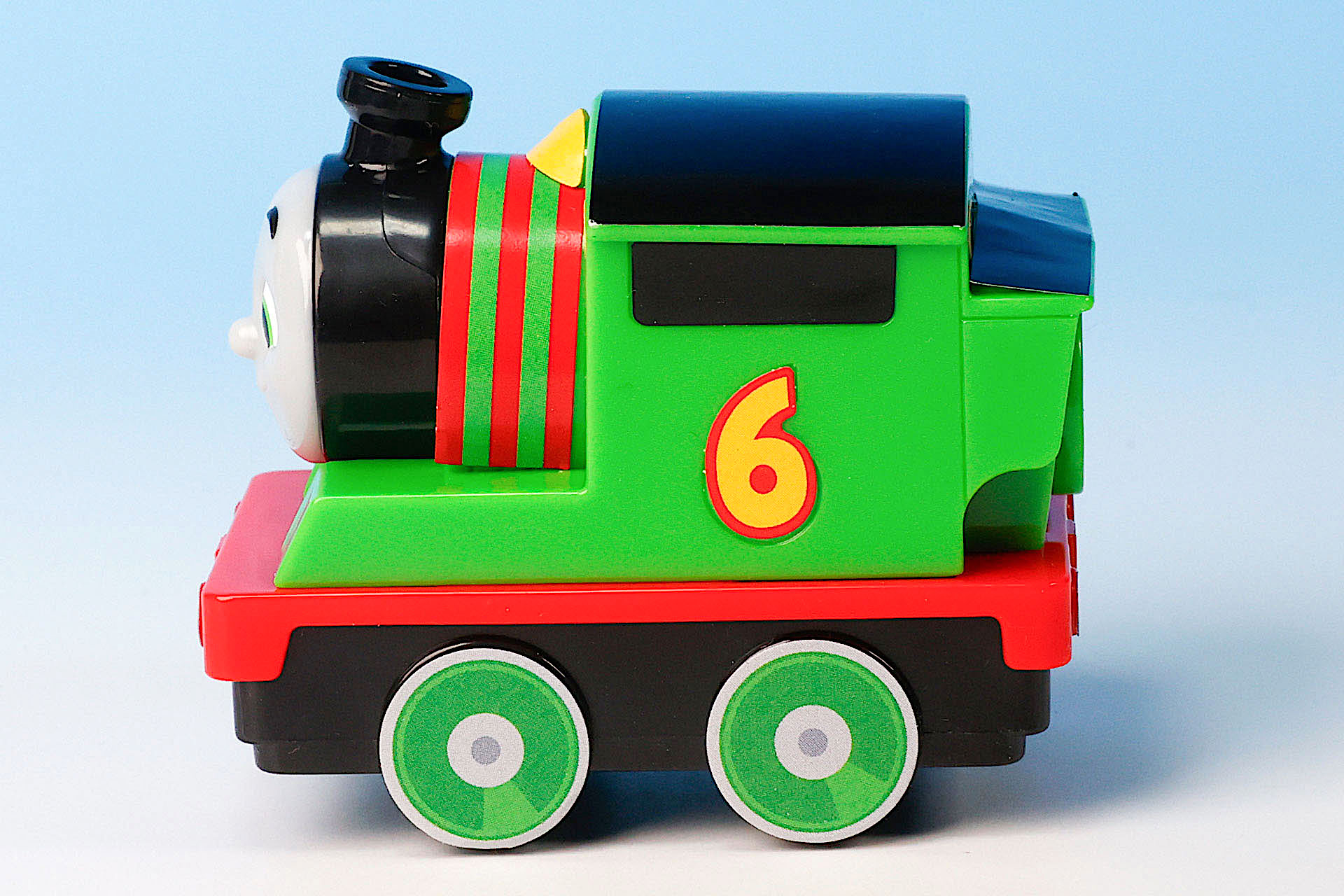 数字や模様はシールで再現したものだ