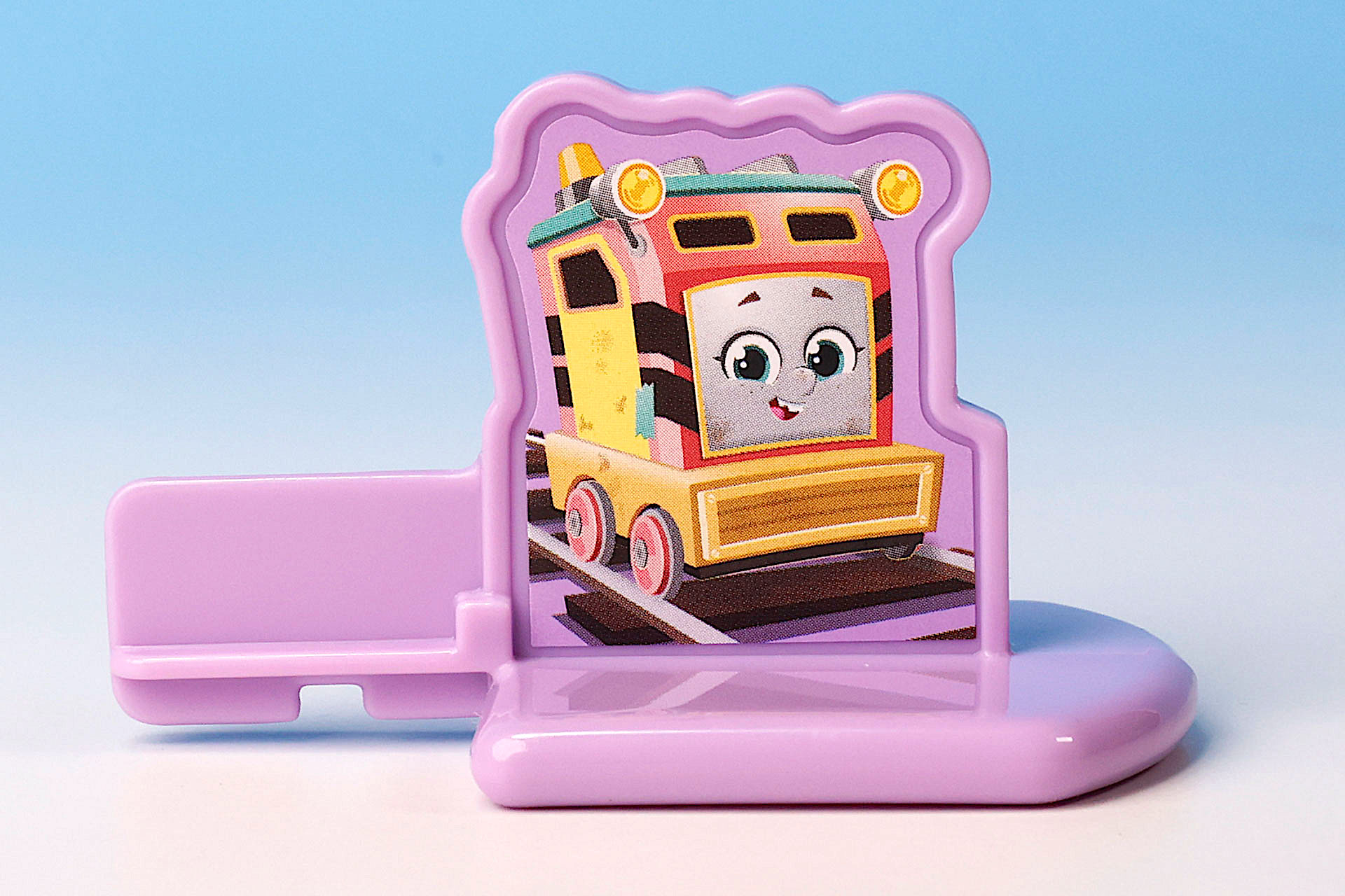 こちらはサンディーのパネルだ