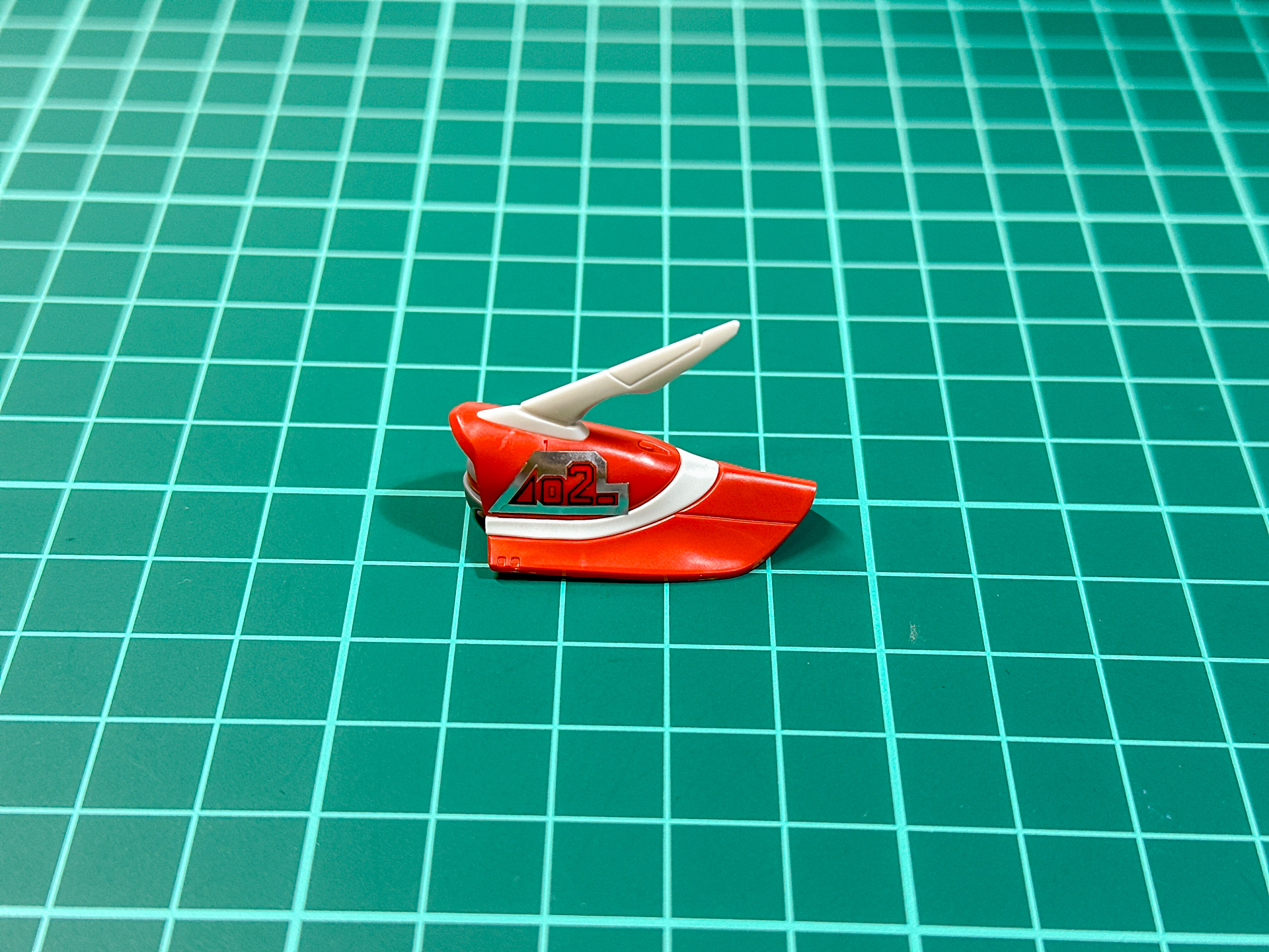 側頭部のマーキングはガイドシールを使用して位置合わせを行ないます。