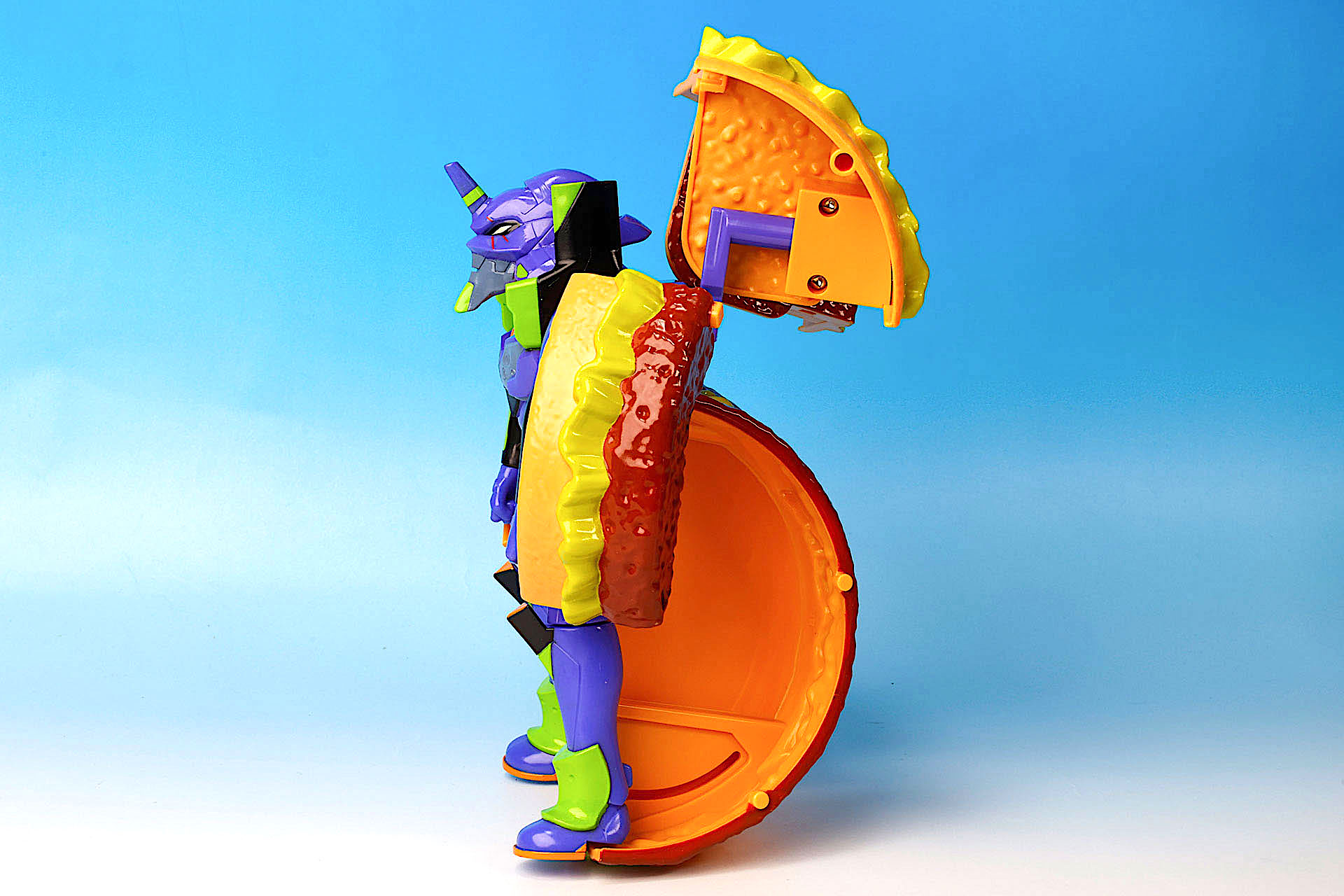 大昔の変形超合金を彷彿とさせるスタイルだ