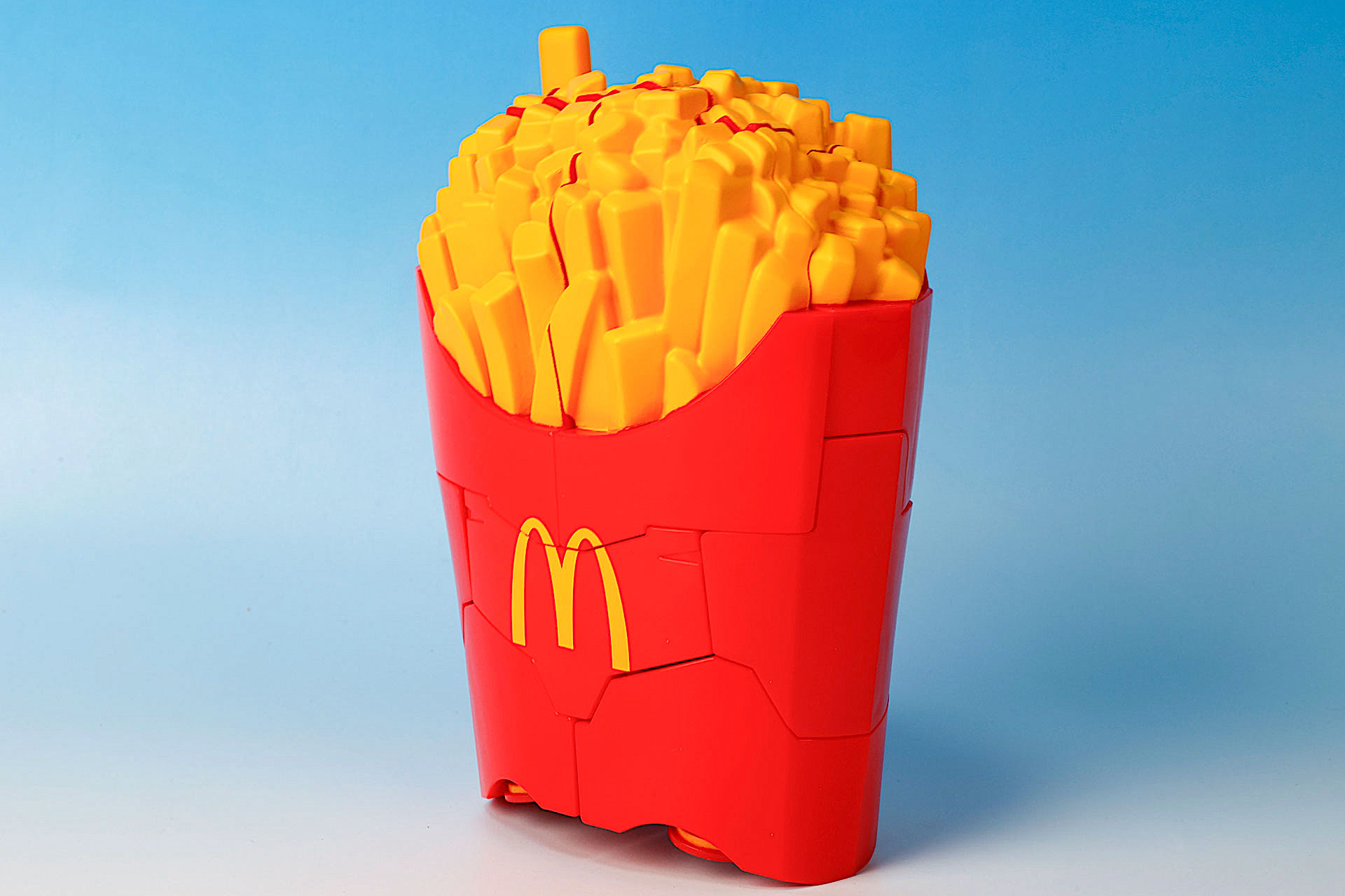 ポテトの形だけではなく、マクドナルドのロゴマークもしっかり再現されている