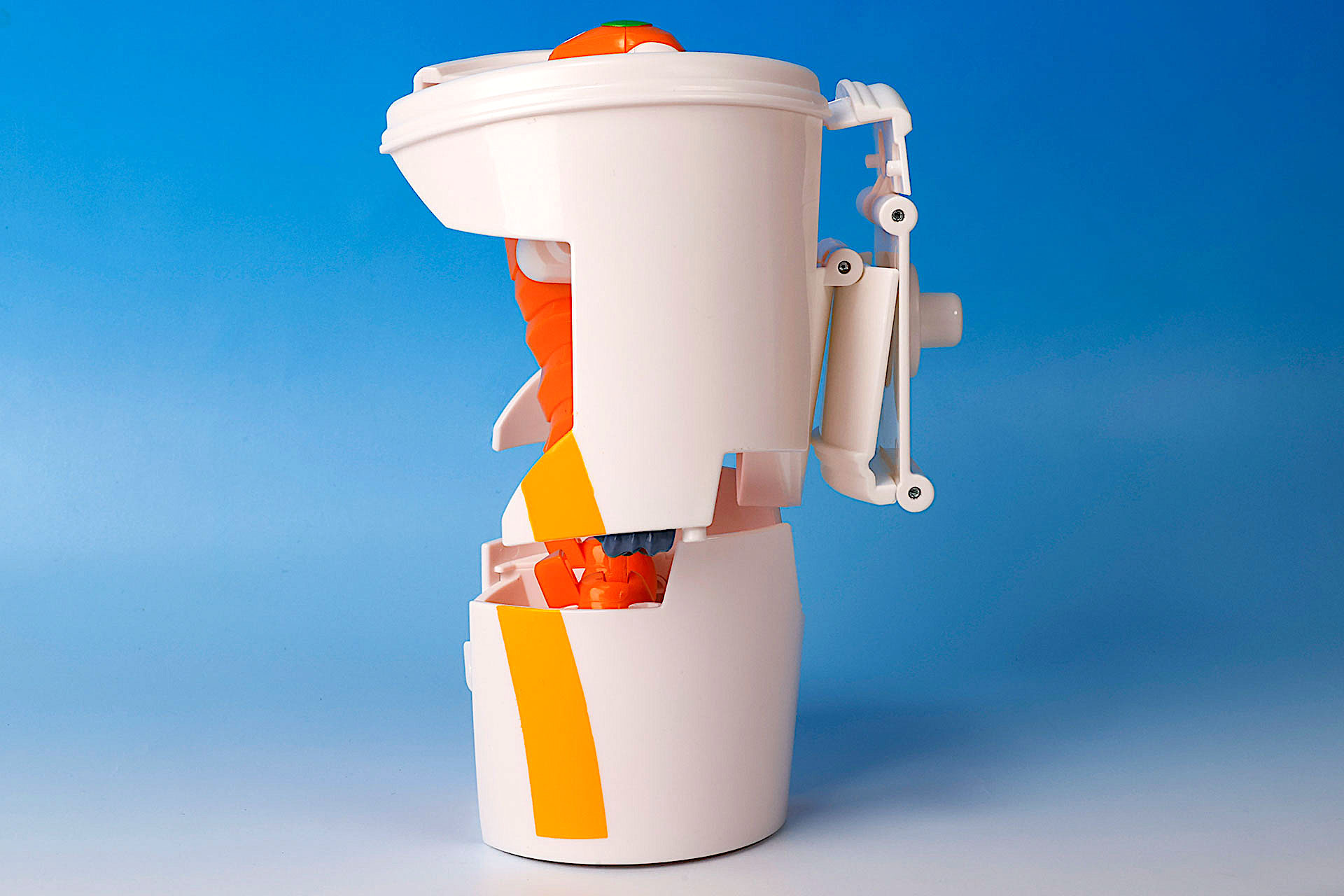 側面あたりからカップ要素のほうが強くなっていく