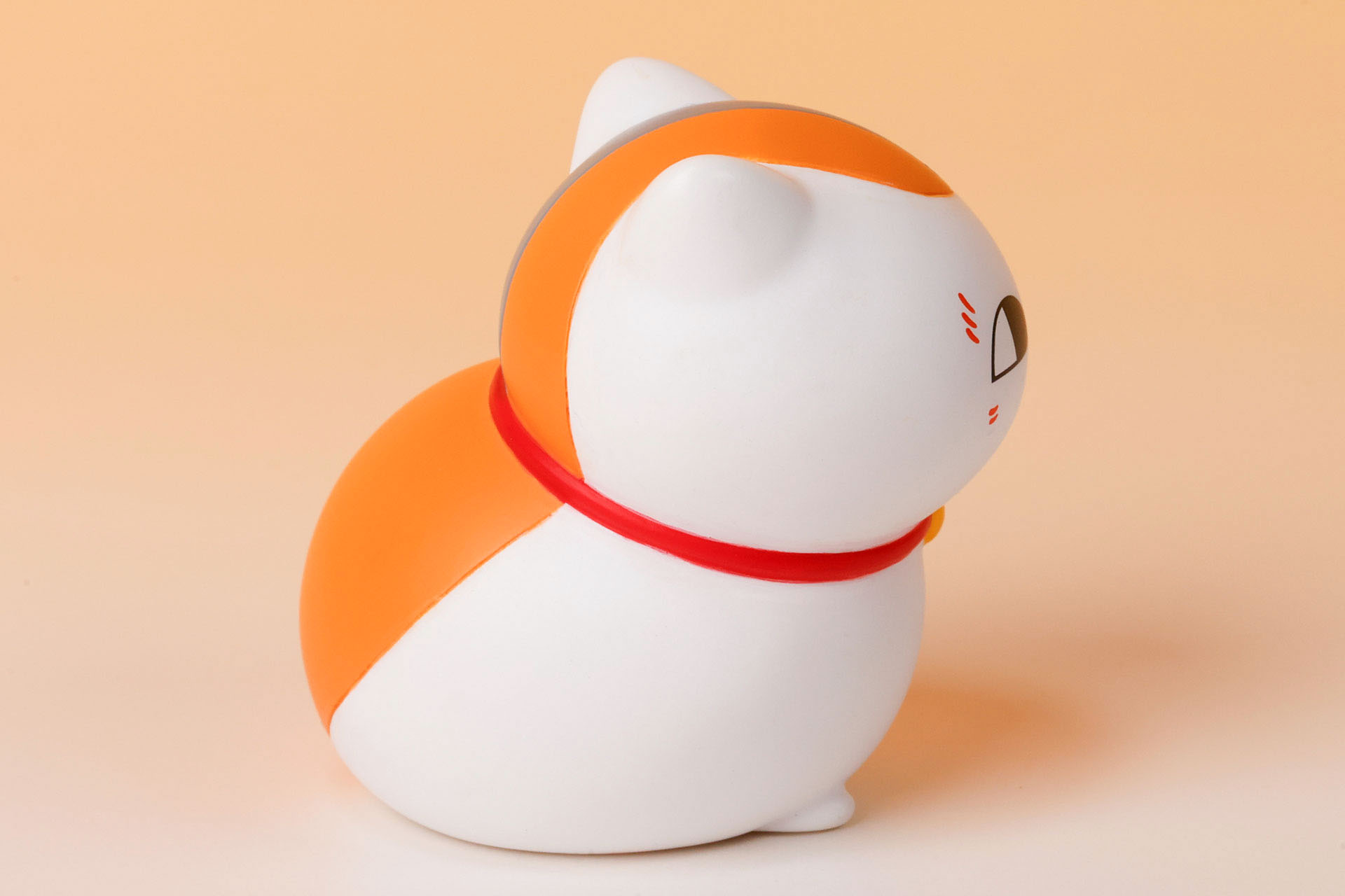 赤い首輪もお似合いだ