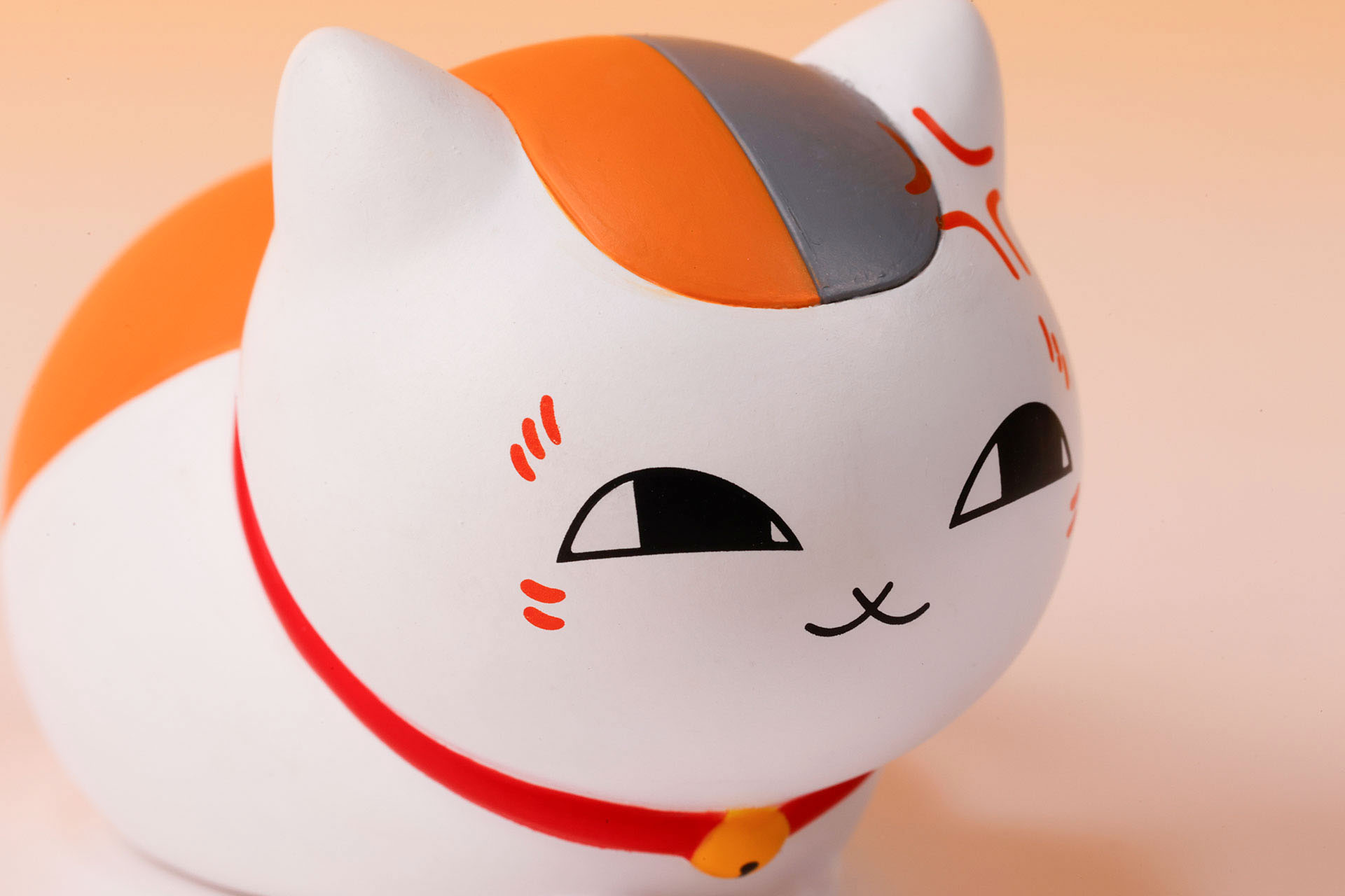 怒りマークがなければ笑っているようにも見える