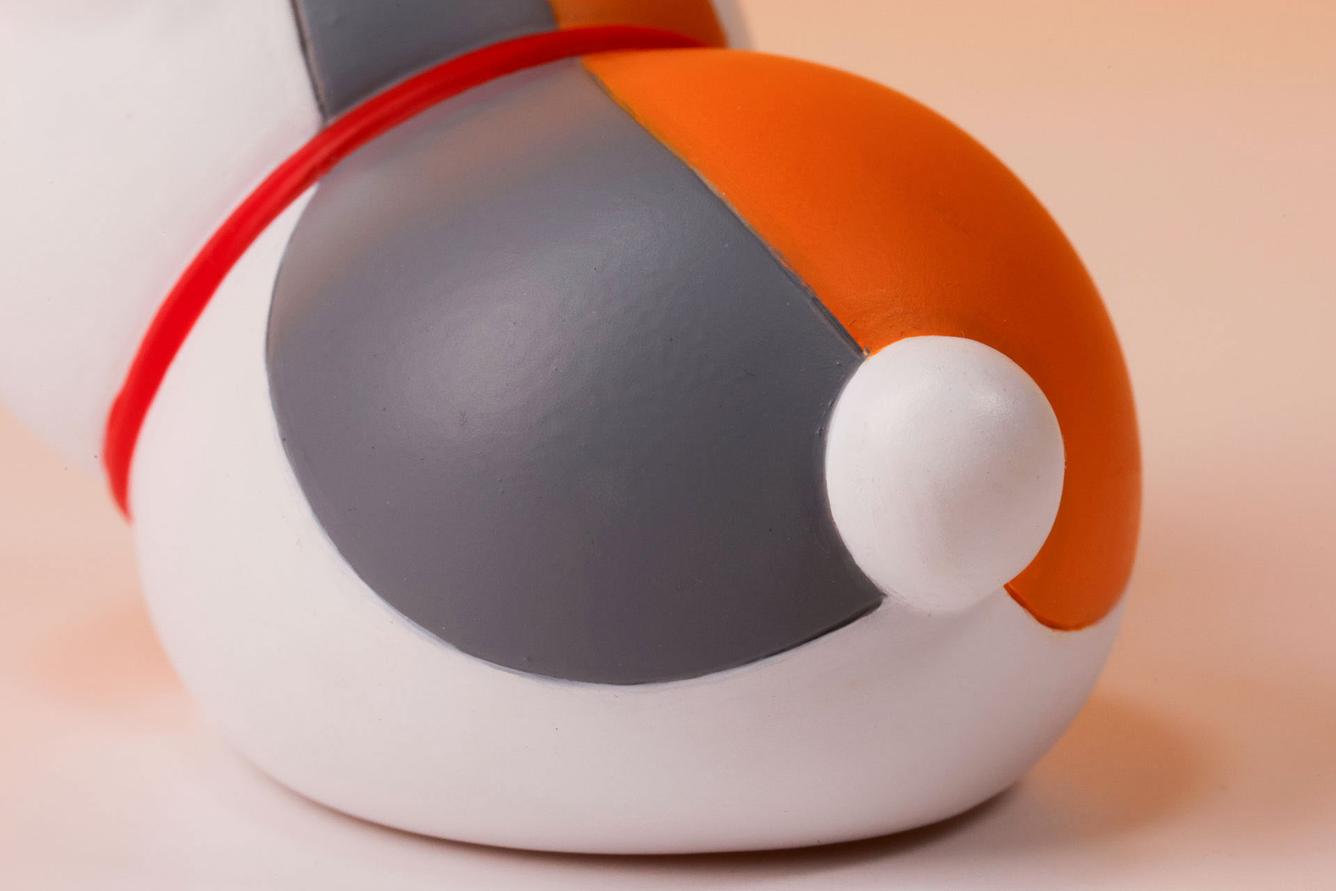 全体的に丸っこい見た目だ