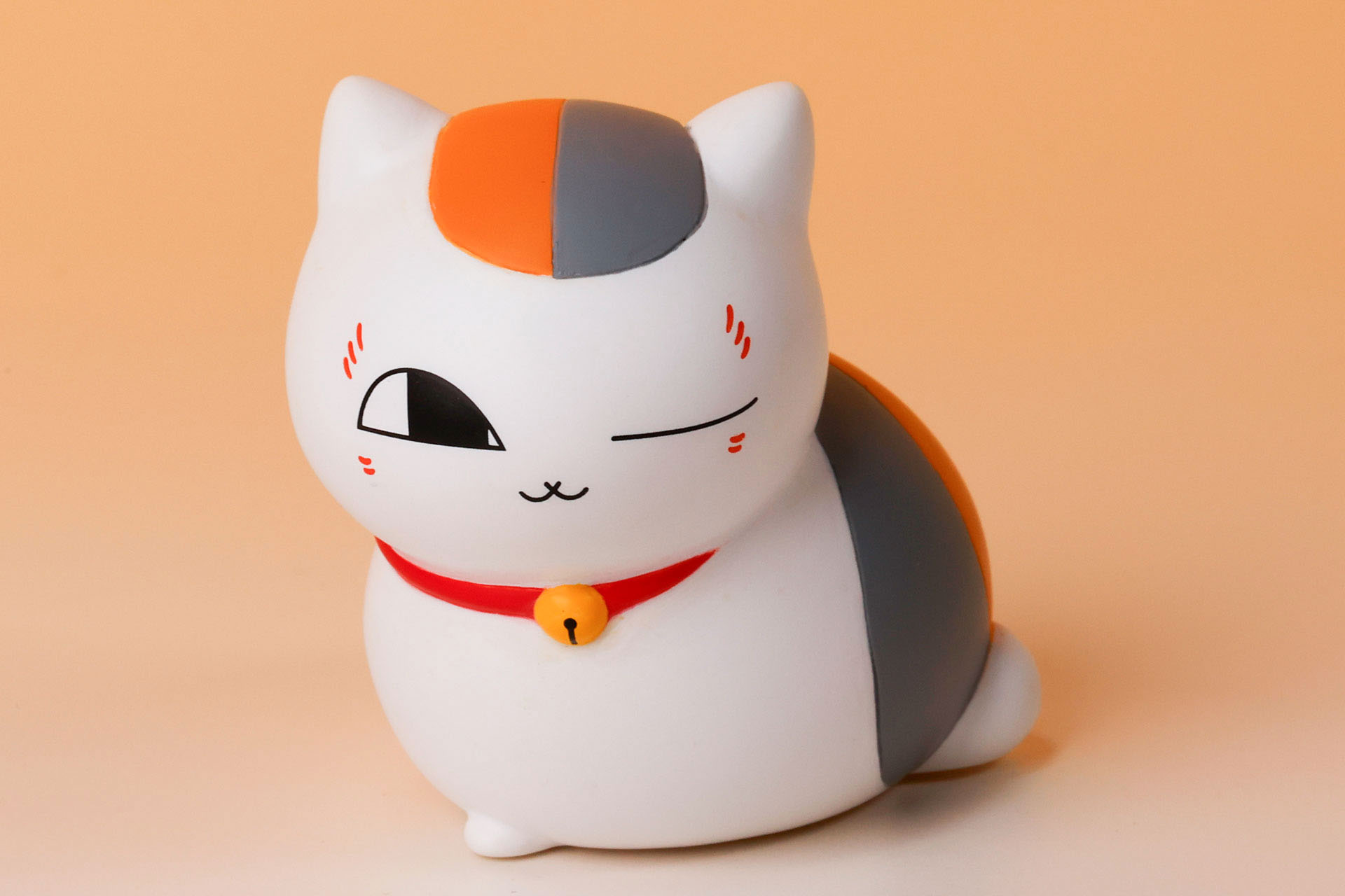 座りポーズも独特だ