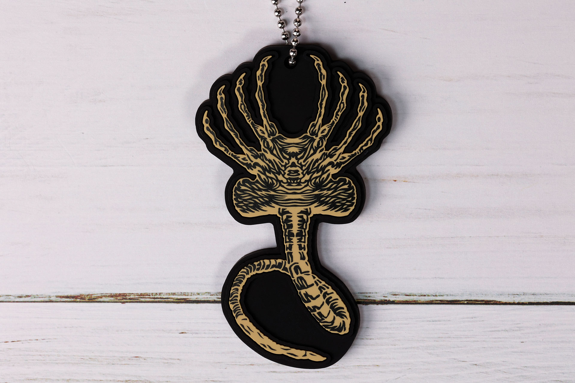 フェイスハガーの独特なフォルムが再現されている