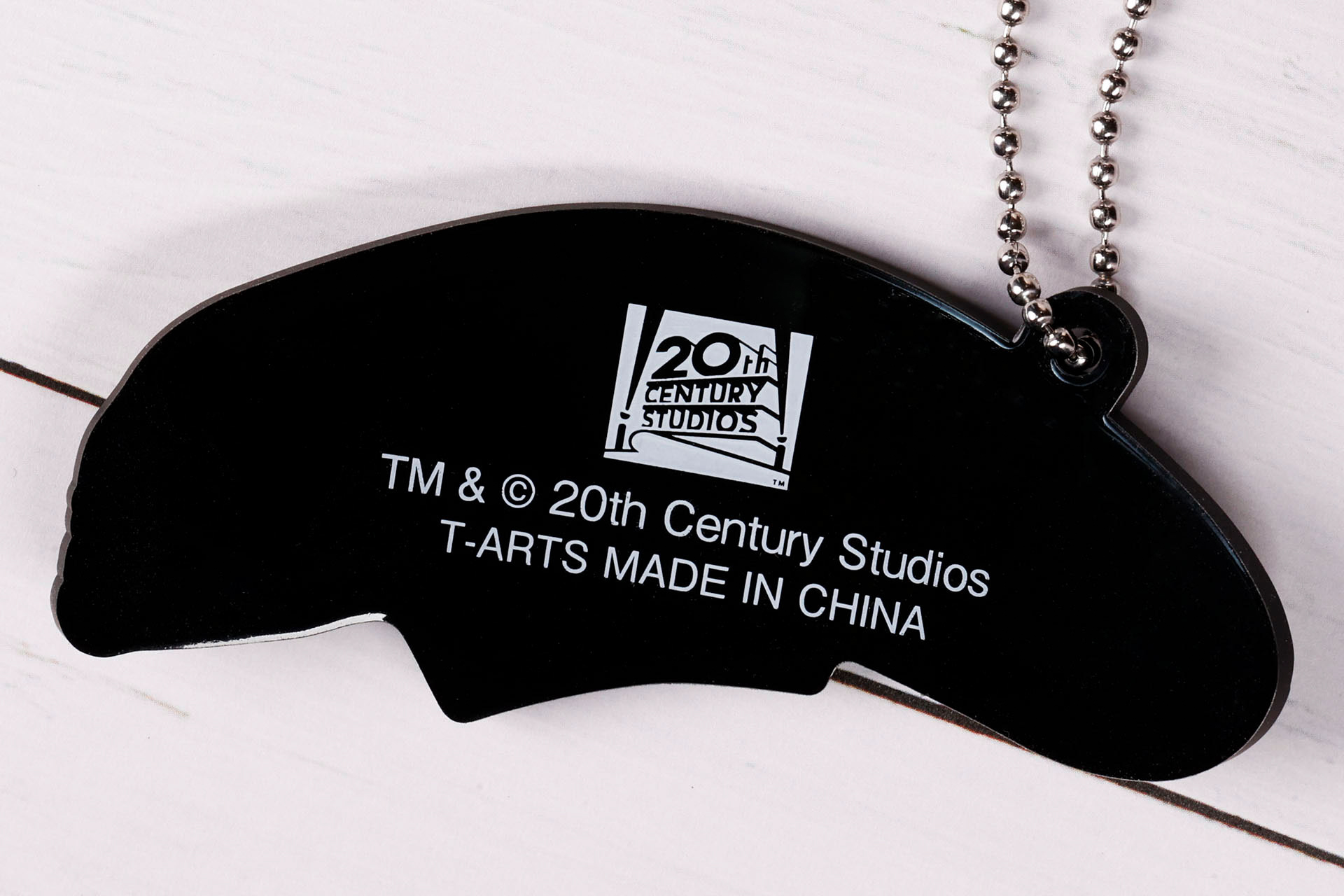 これは全体的に共通しているが、表面はマットだが裏面はしっとりとした質感になっている