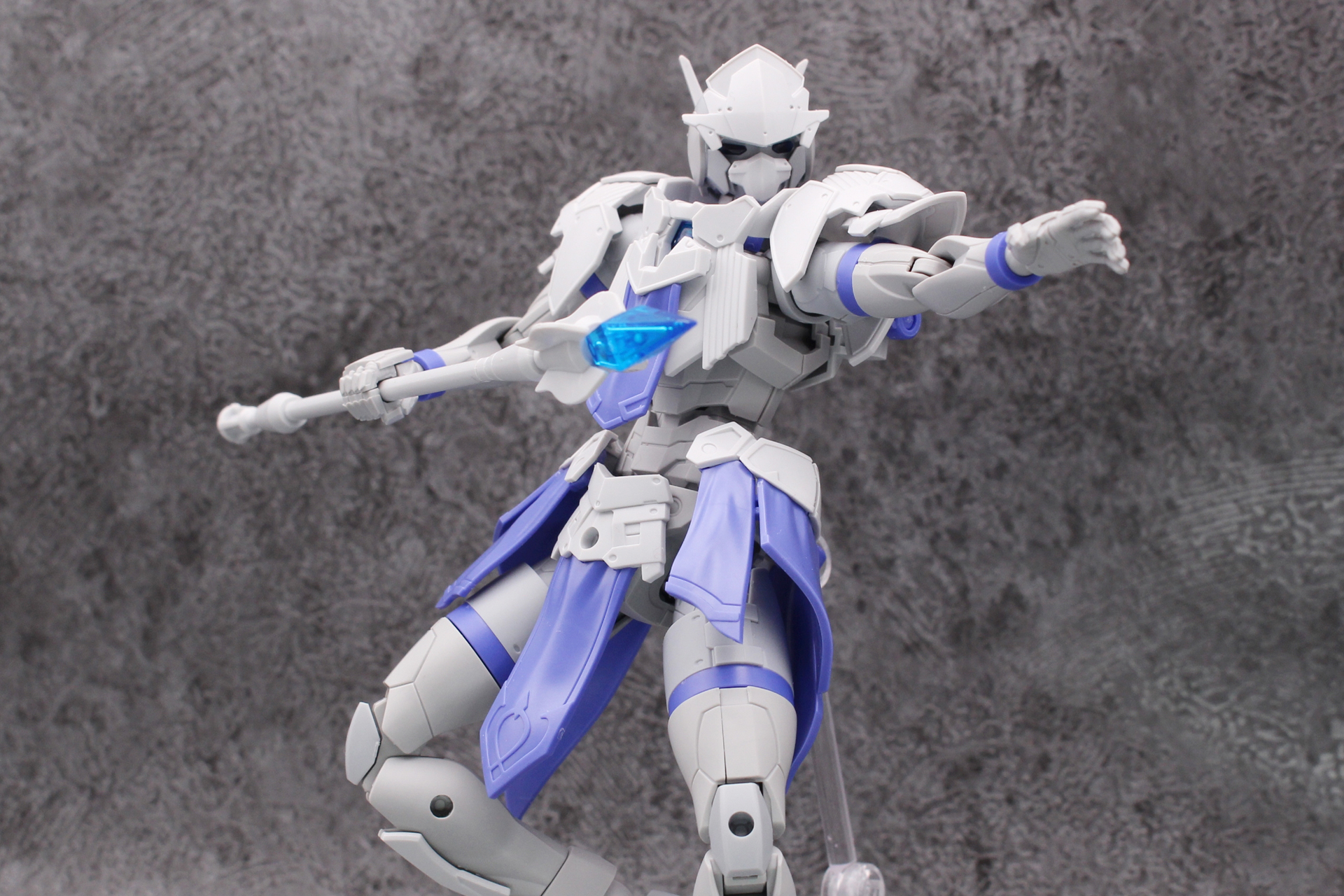 「30MF リーベルプリースト」。1月17日発売。価格は2,200円。本稿の写真の一部には別売りの「アクションベース6 [クリアカラー]」を使用している