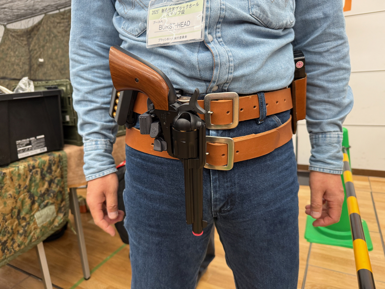 ガンベルトに装着、簡単にリロードができるようになるホルスター「COLT SAA.45用Quickホルスター」