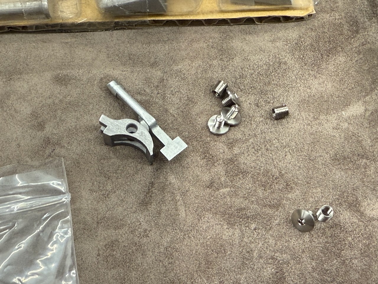 部品はほかで流用できない。部品メーカーの協力が必要不可欠だ