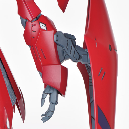 左腕はベイル接続アームとバックラーの選択式