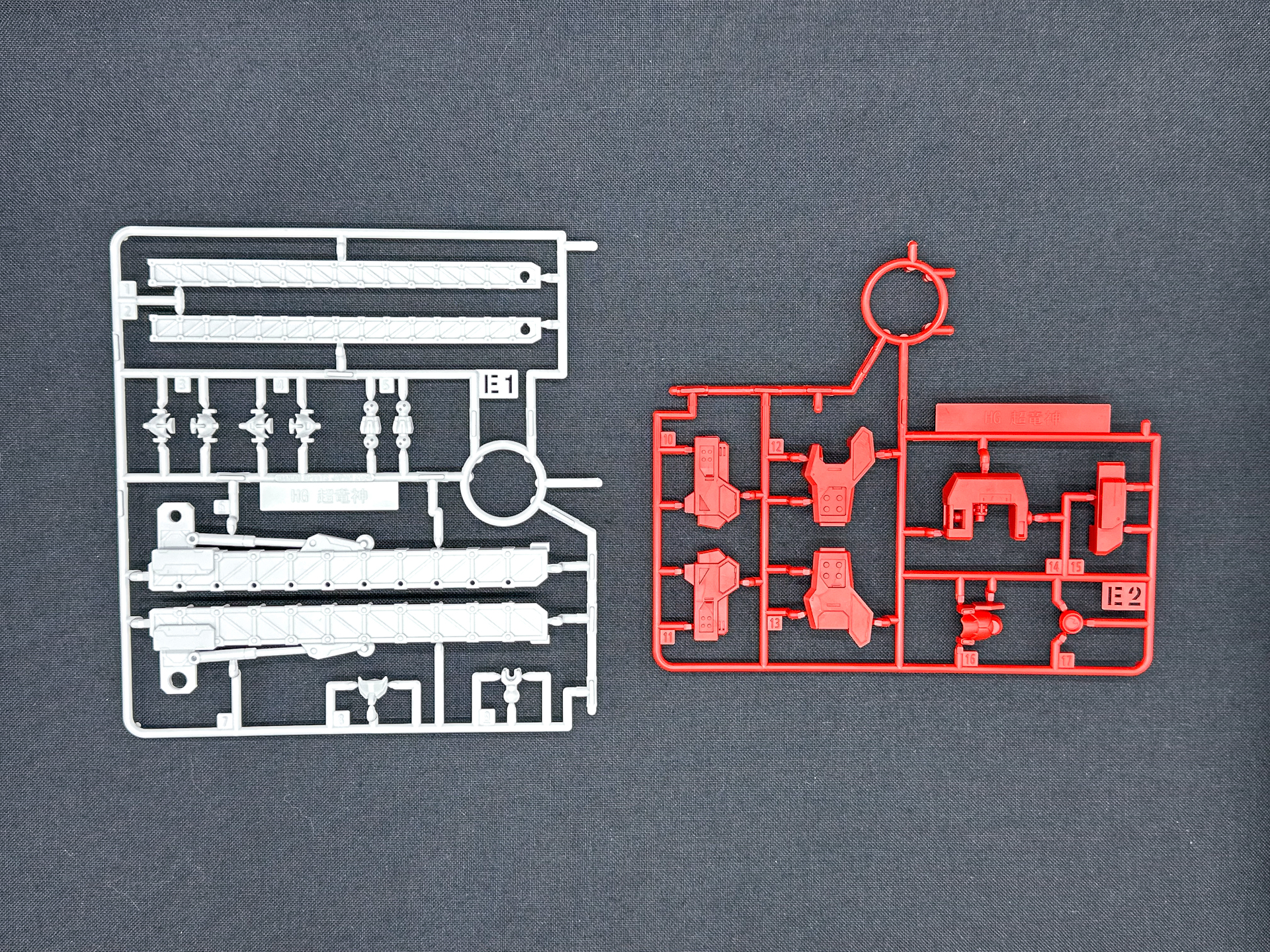 E1ランナーには氷竜、炎竜のフェイスパーツが含まれます。