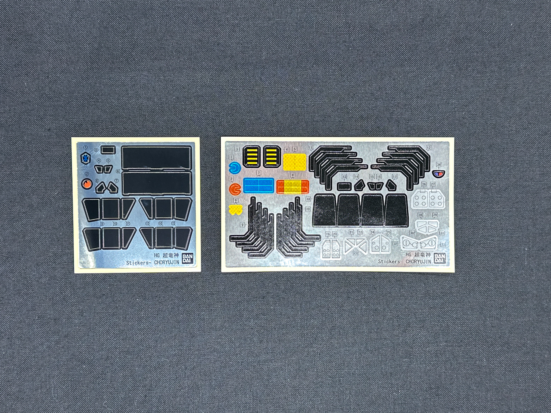 本キットのシールは通常のシールとプラスチックシールの2種類が付属しています。