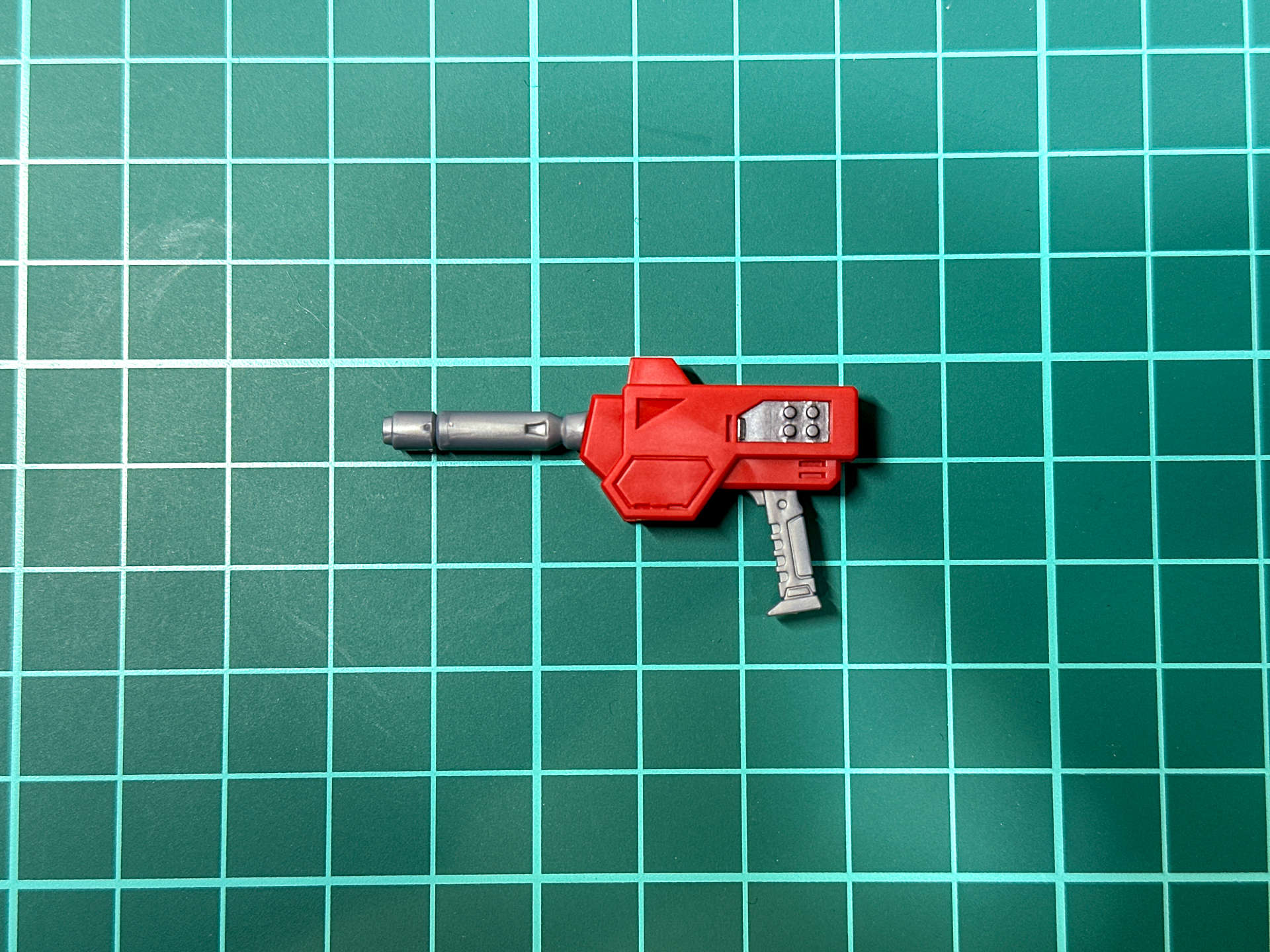 炎竜のメルティングガンは氷竜フリージングガンと側面モールドが異なります。