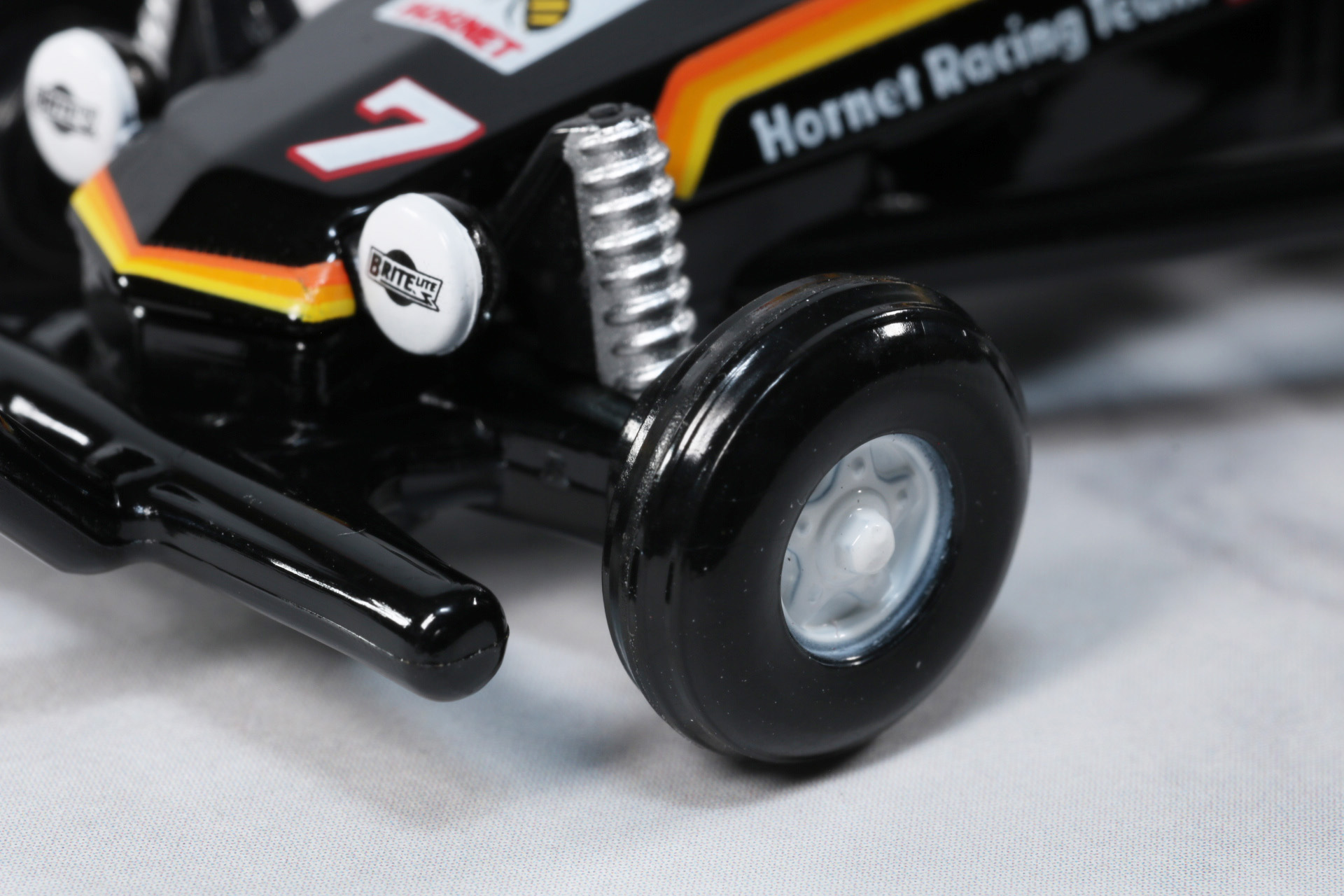 フロントタイヤ。内部のホイールも作りこまれている