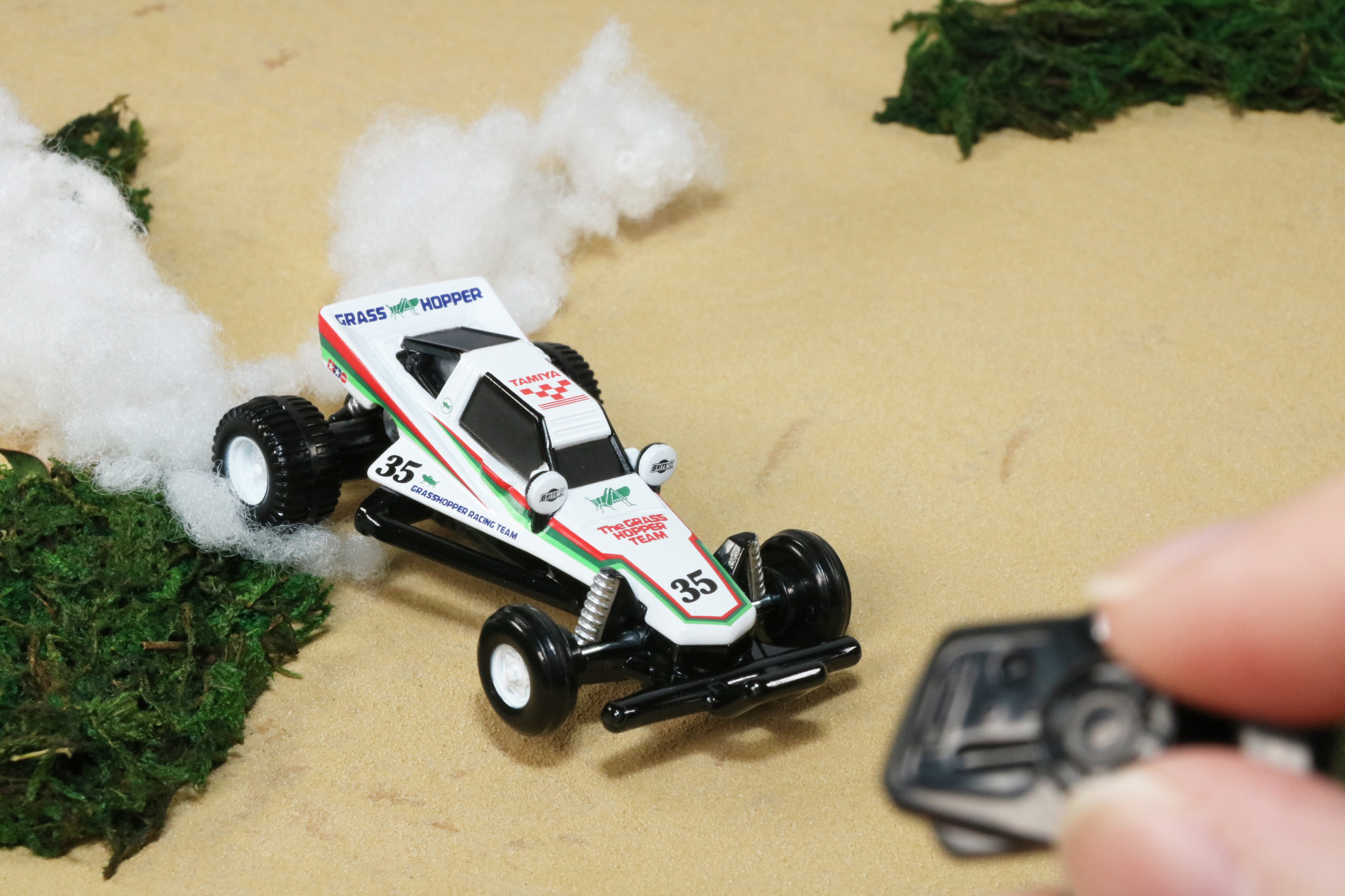 プロポと合わせれば、操作しているような遊びも楽しめる