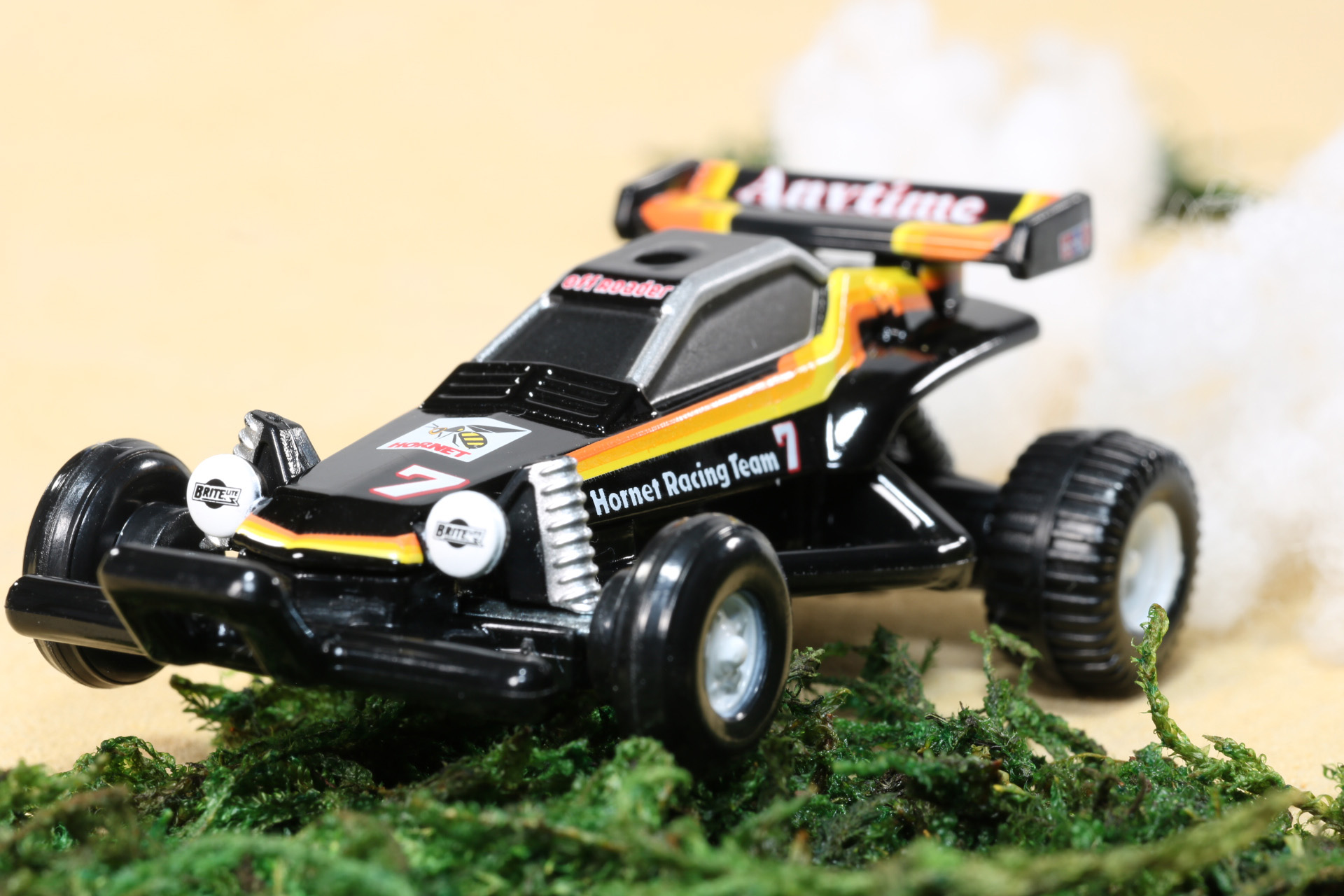 パワフルな走りがトミカでもできる