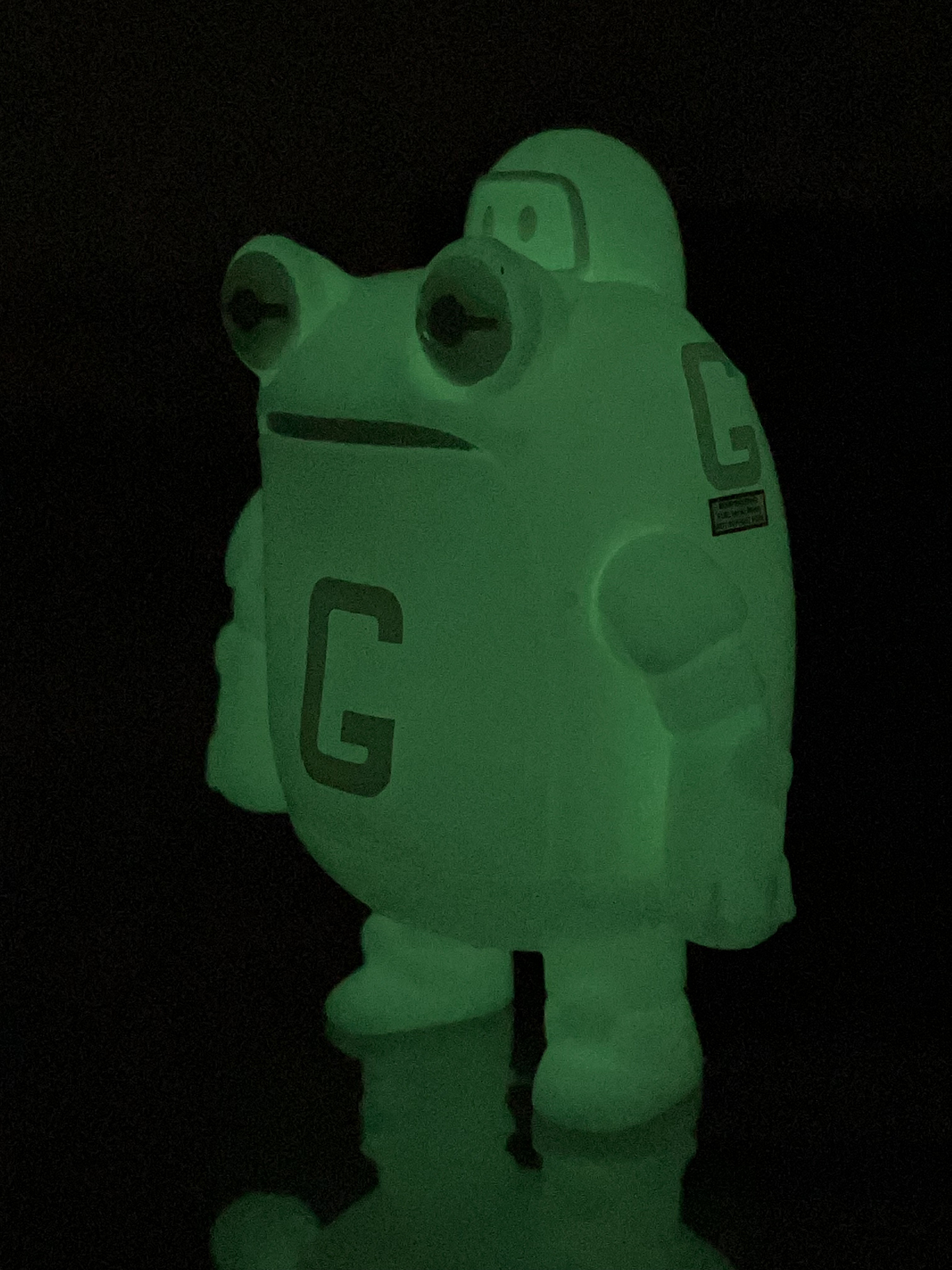 ケローネン グロスは蓄光仕様