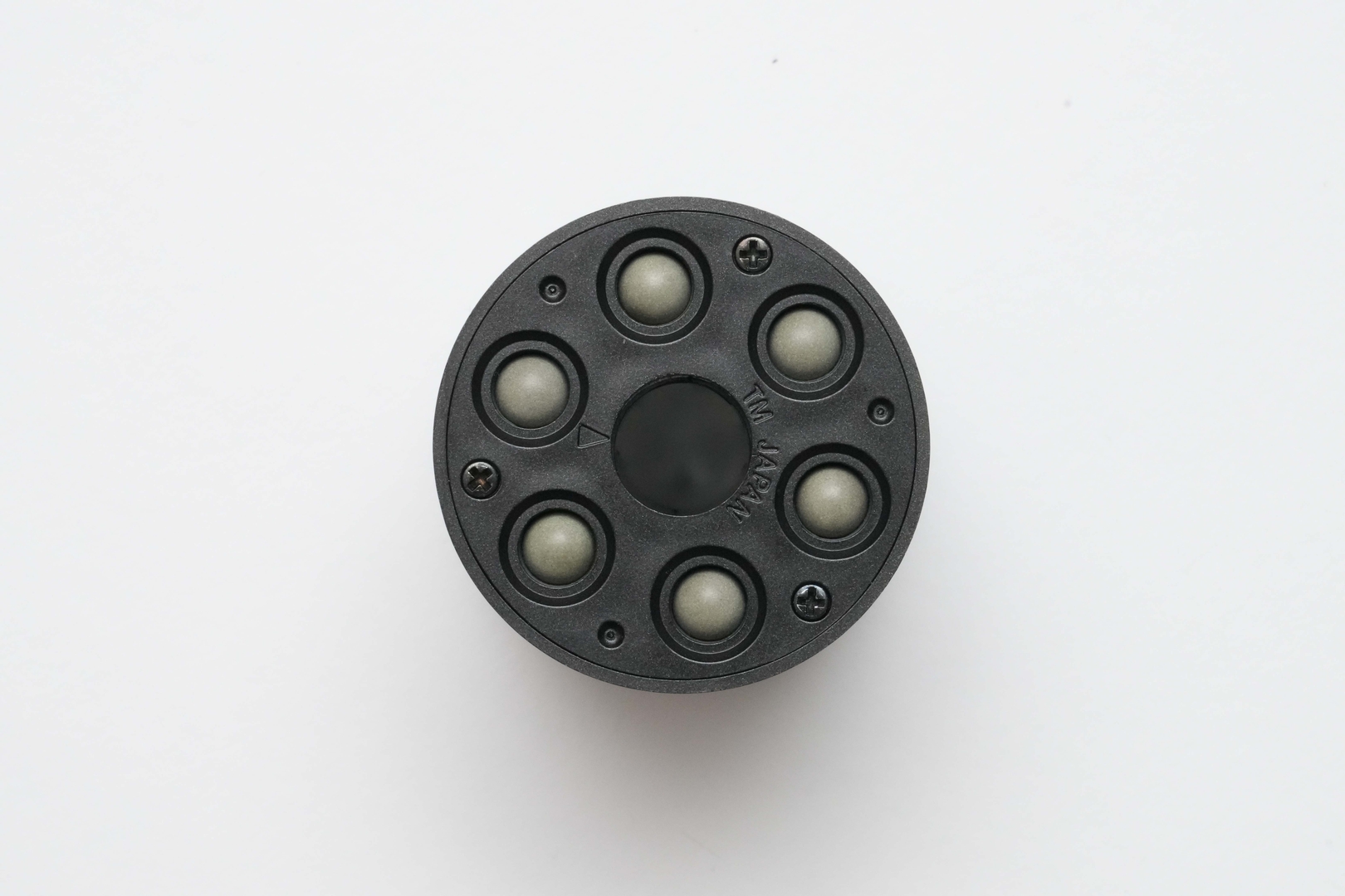 BB弾を装填したシリンダー前面