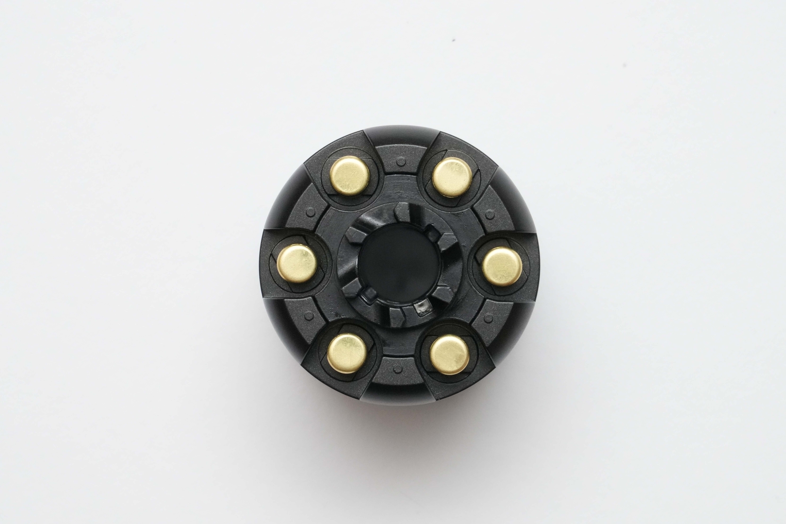 パーカッションキャップを装着したシリンダー背面